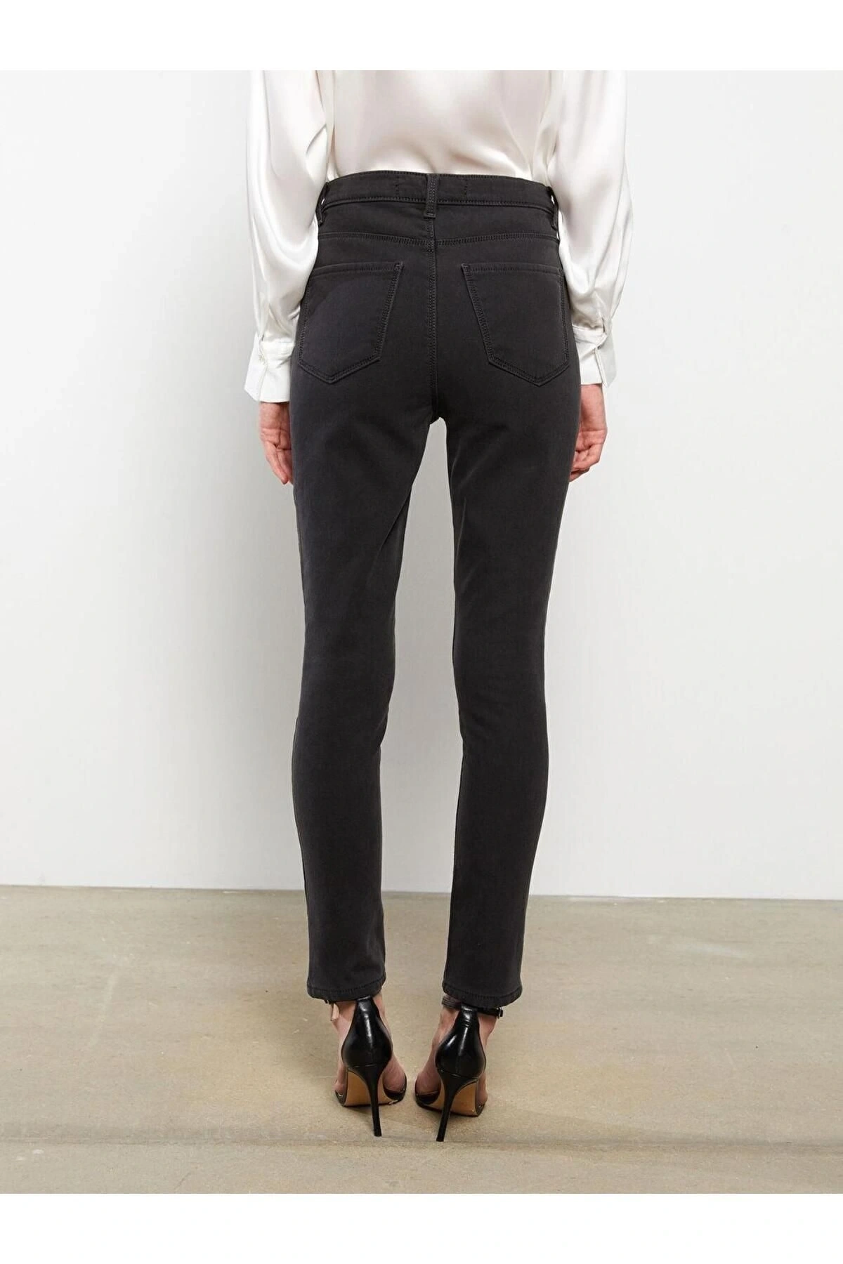 LCWAIKIKI Basic Slim Fit Düz Kadın Jean Pantolon