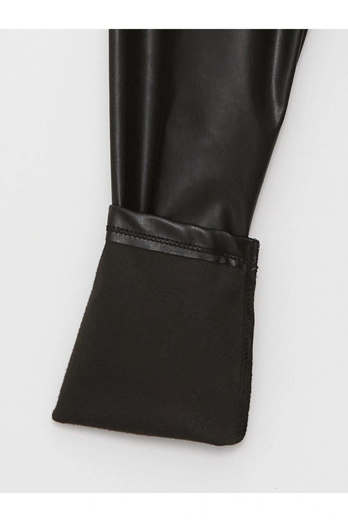 Beli Lastikli Deri Görünümlü Kız Çocuk Pantolon