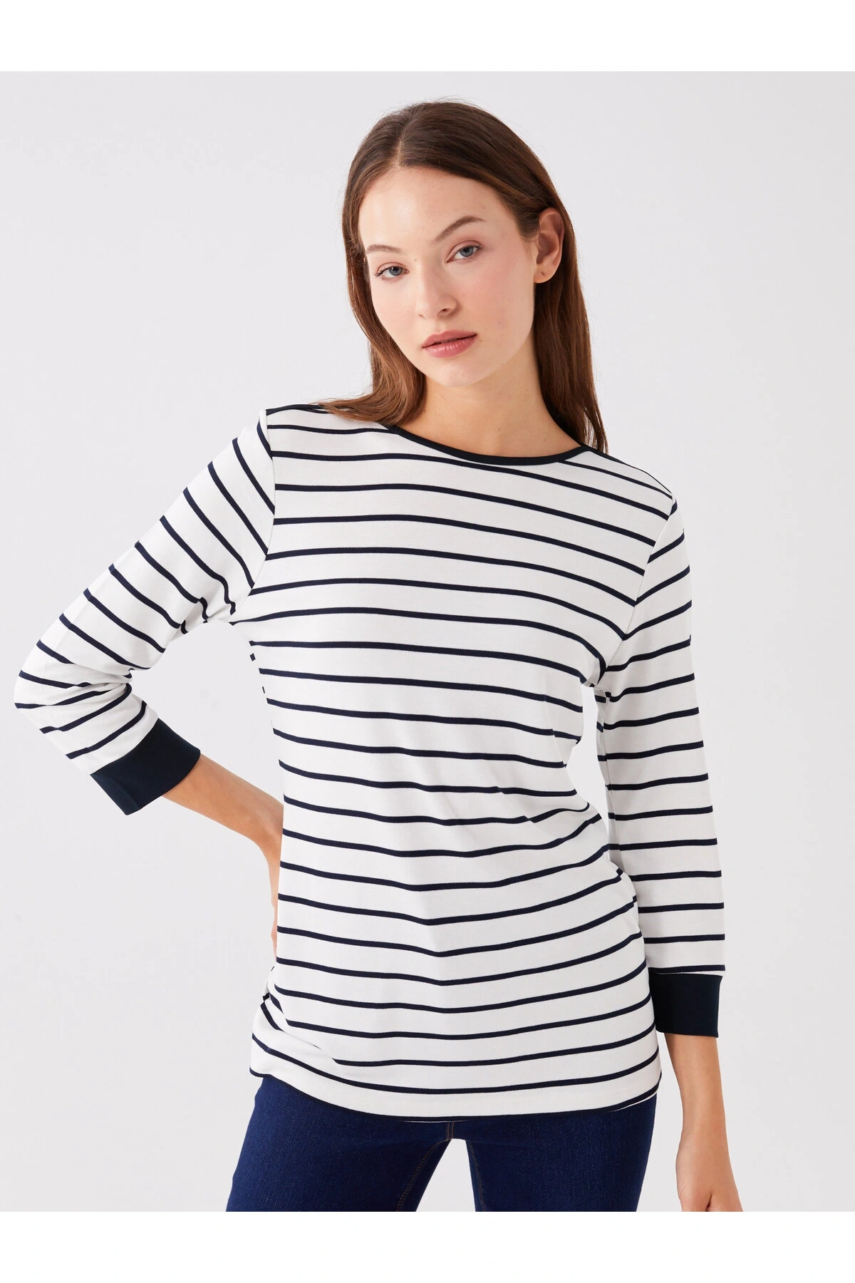 Kayık Yaka Çizgili Kadın Tişört