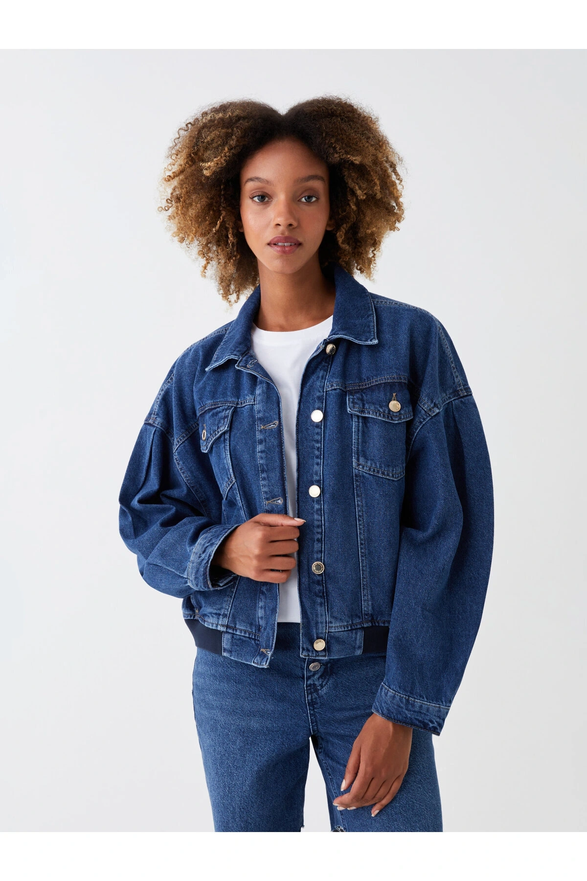 Gömlek Yaka Düz Uzun Kollu Oversize Kadın Jean Ceket