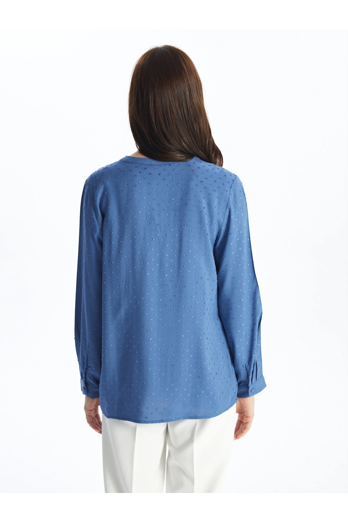 LCW Kaçık Yaka Kendinden Desenli Uzun Kollu Kadın Bluz