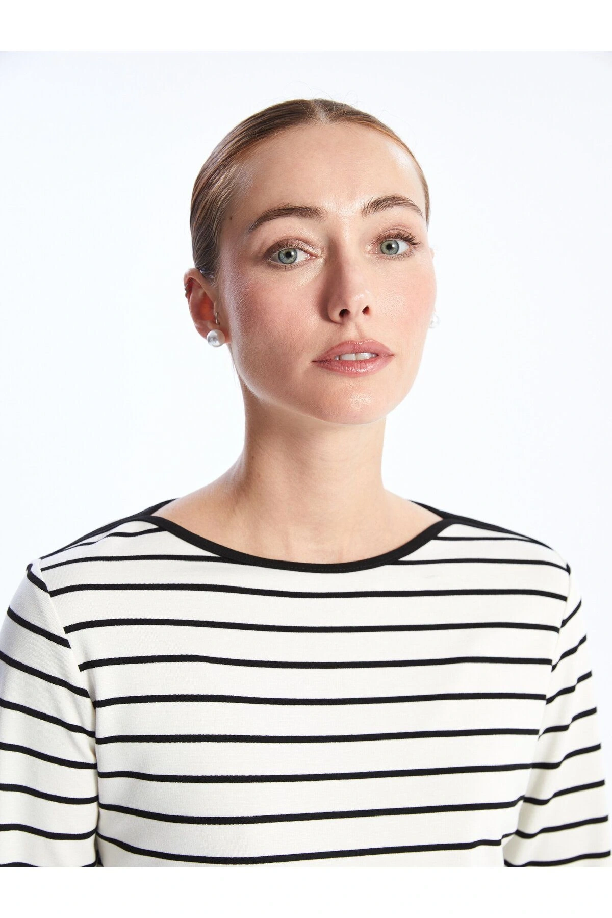 Bisiklet Yaka Çizgili Kadın Tişört