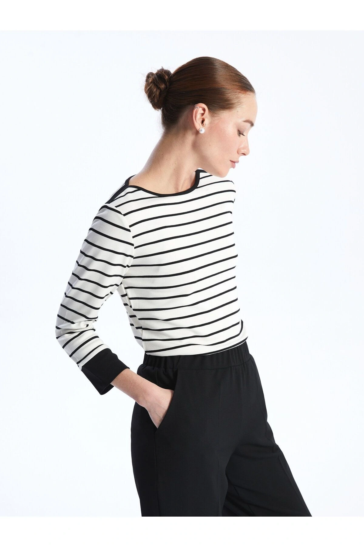 Bisiklet Yaka Çizgili Kadın Tişört