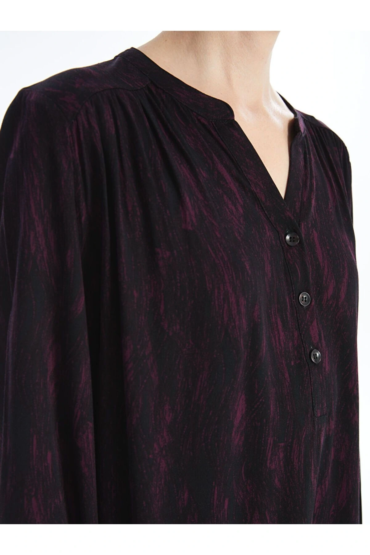 LCW Kaçık Yaka Desenli Uzun Kollu Kadın Bluz