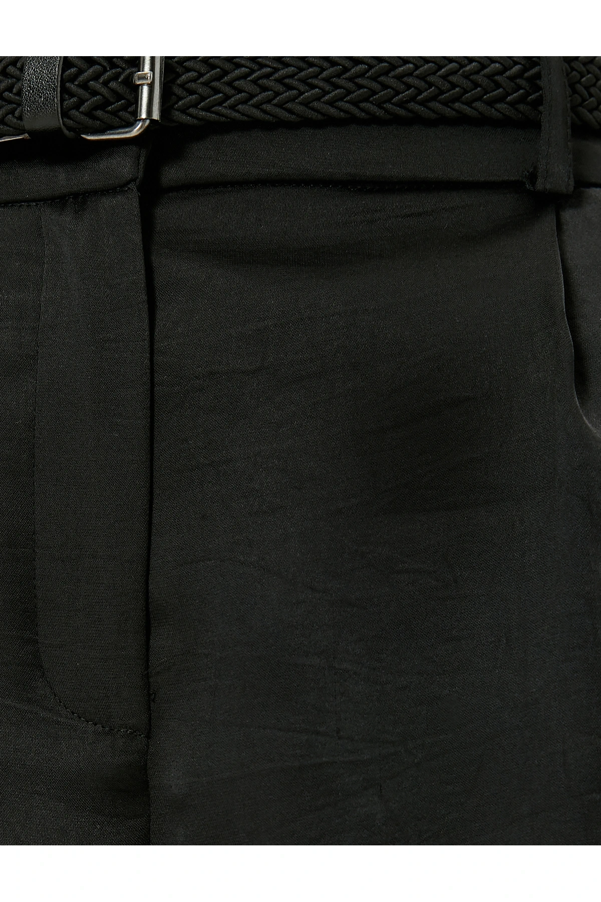 Mini Şort Kemerli Cep Detaylı Normal Bel