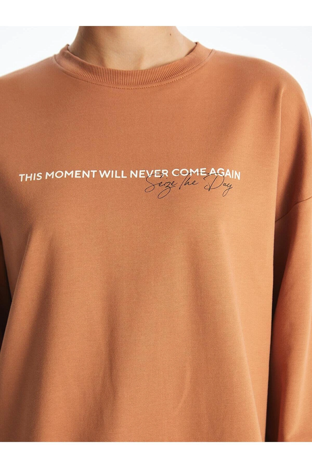 LCW Modest Bisiklet Yaka Baskılı Kadın Sweatshirt Tunik