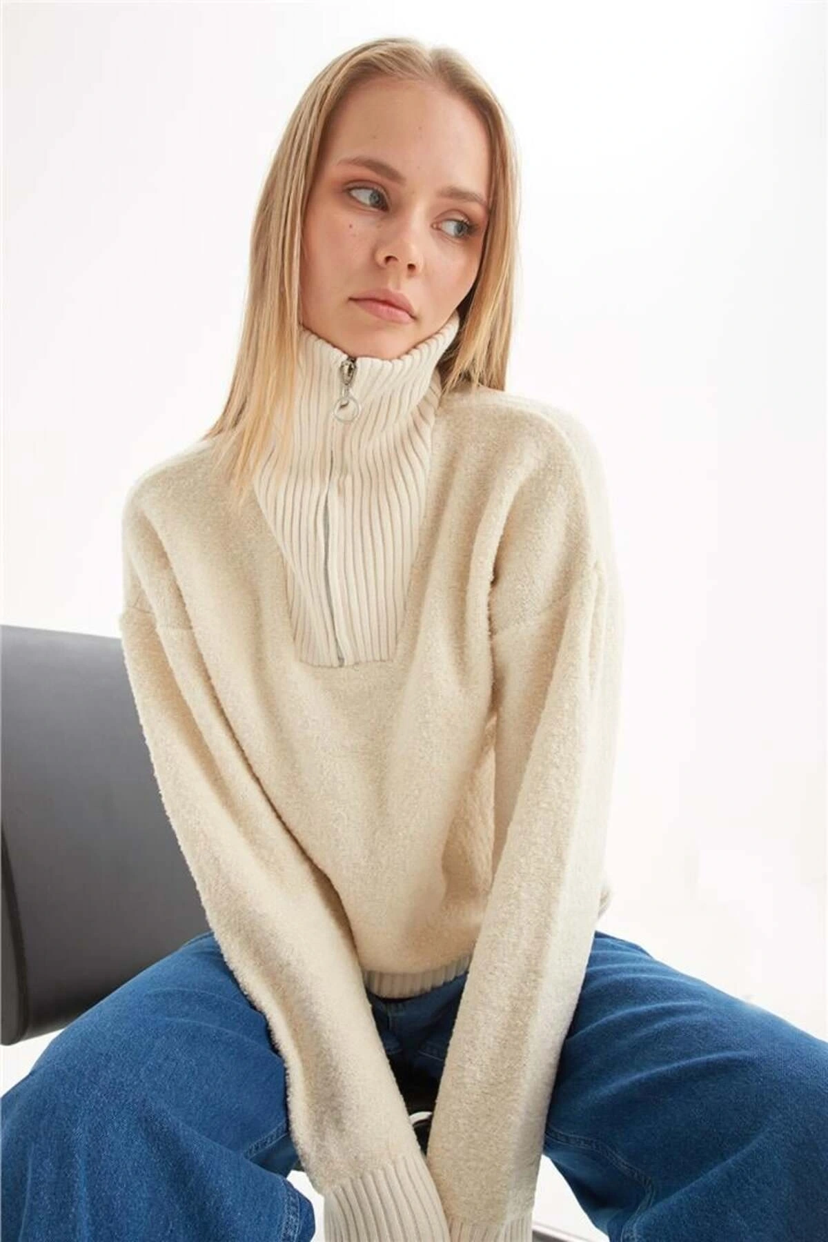 Yakası Fermuarlı Sweat Bej