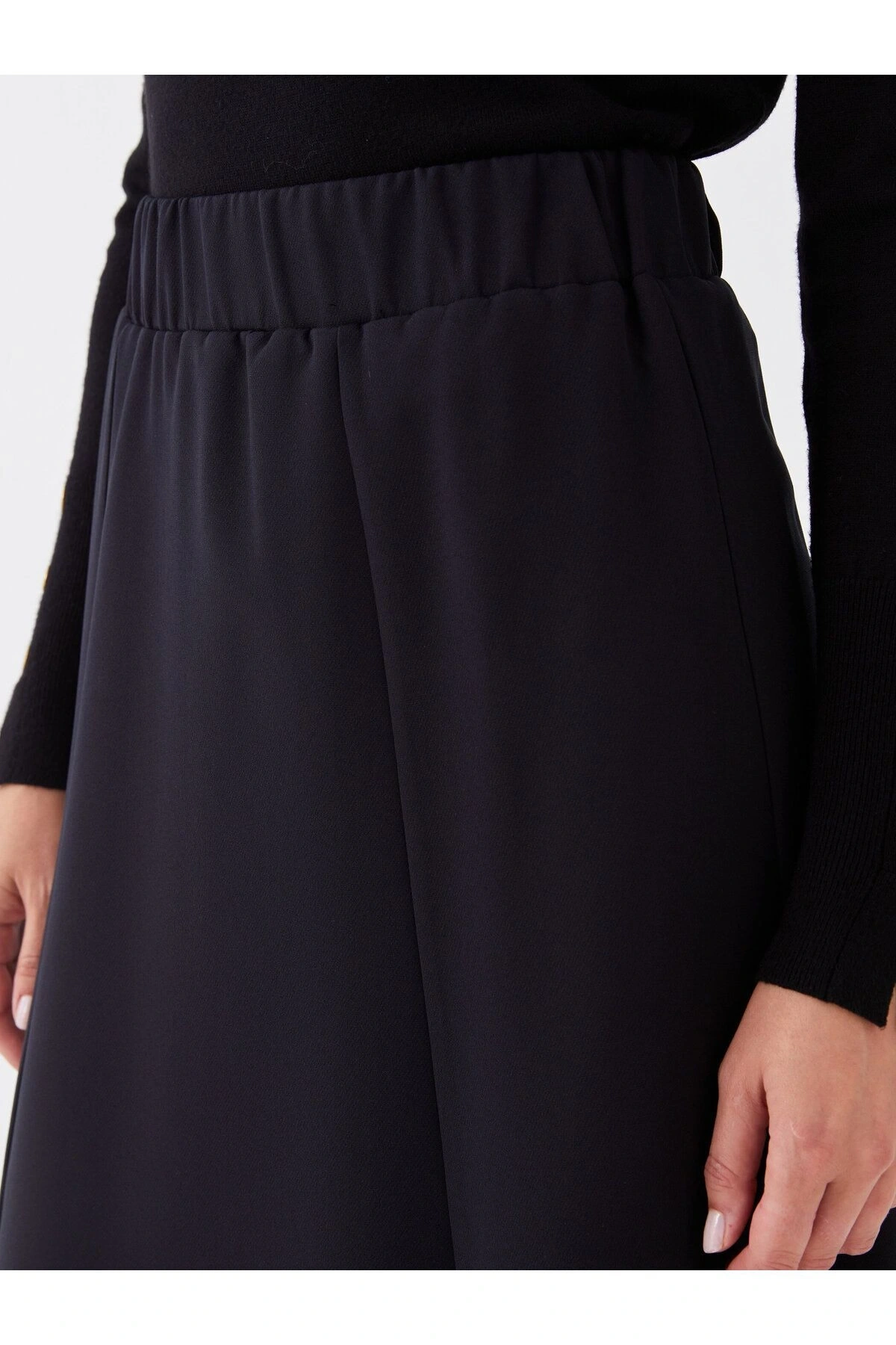 Beli Lastikli Düz A Kesim Kadın Etek