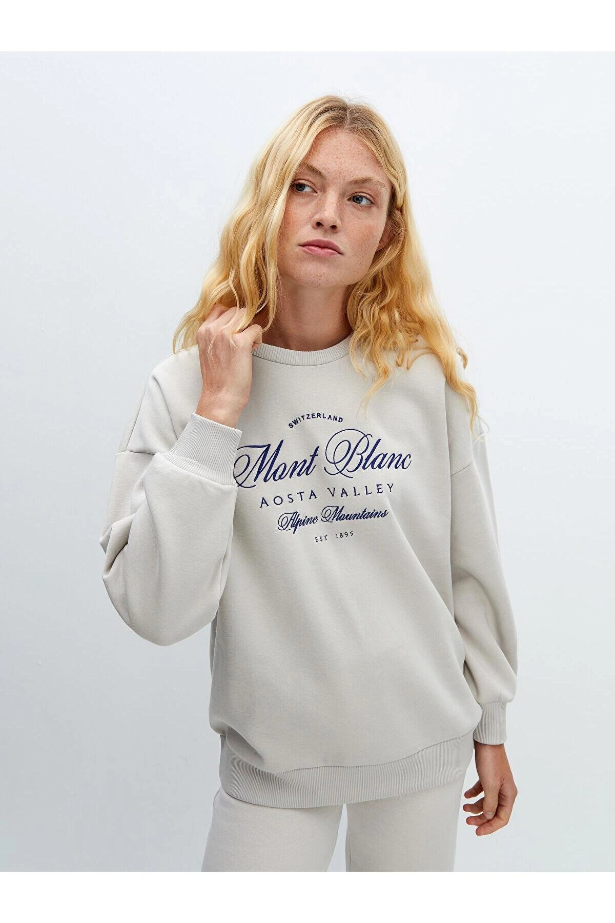 LCW Vision  Bisiklet Yaka Baskılı Oversize Kadın Kalın Sweatshirt