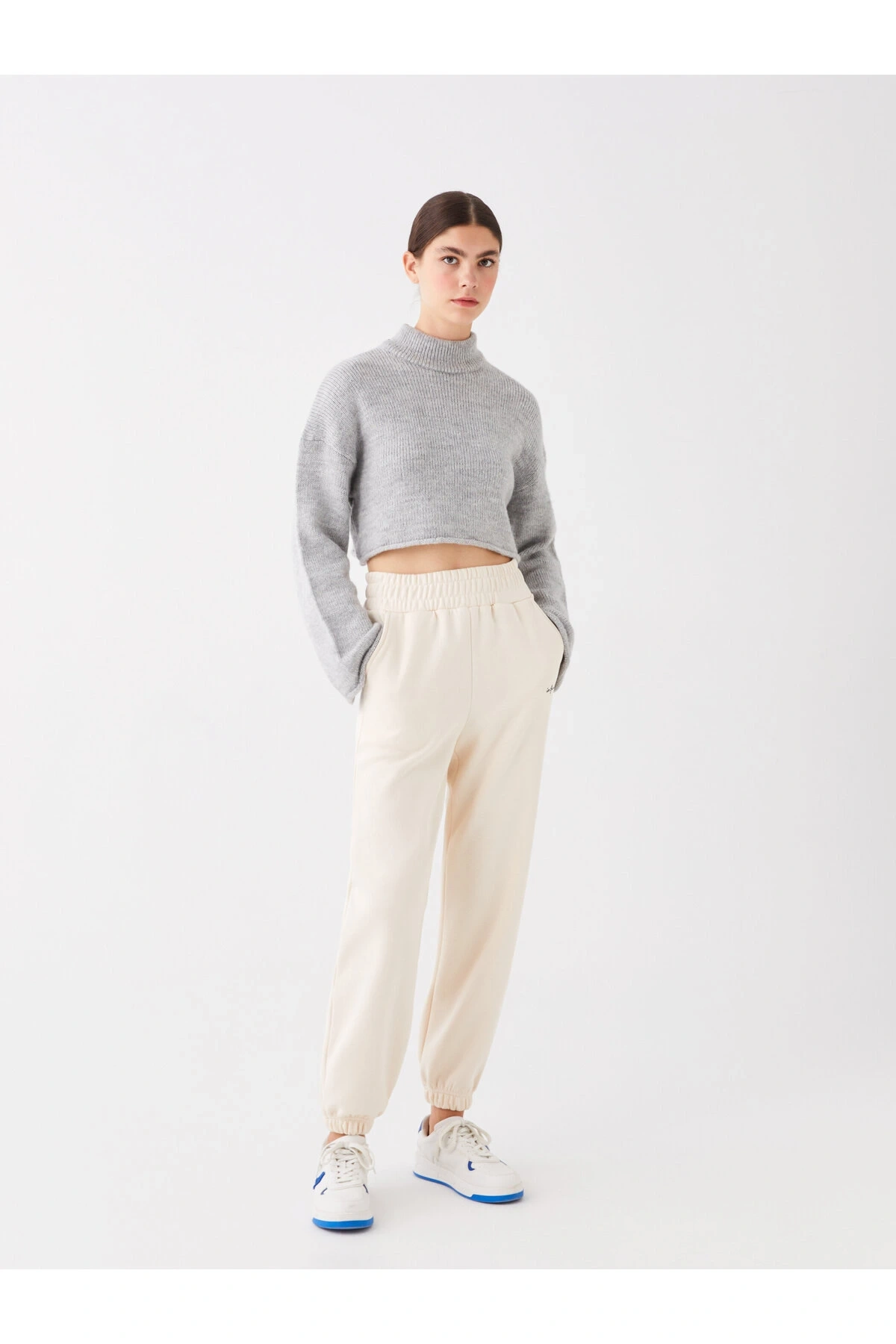 Beli Lastikli Nakışlı Kadın Jogger Eşofman Altı