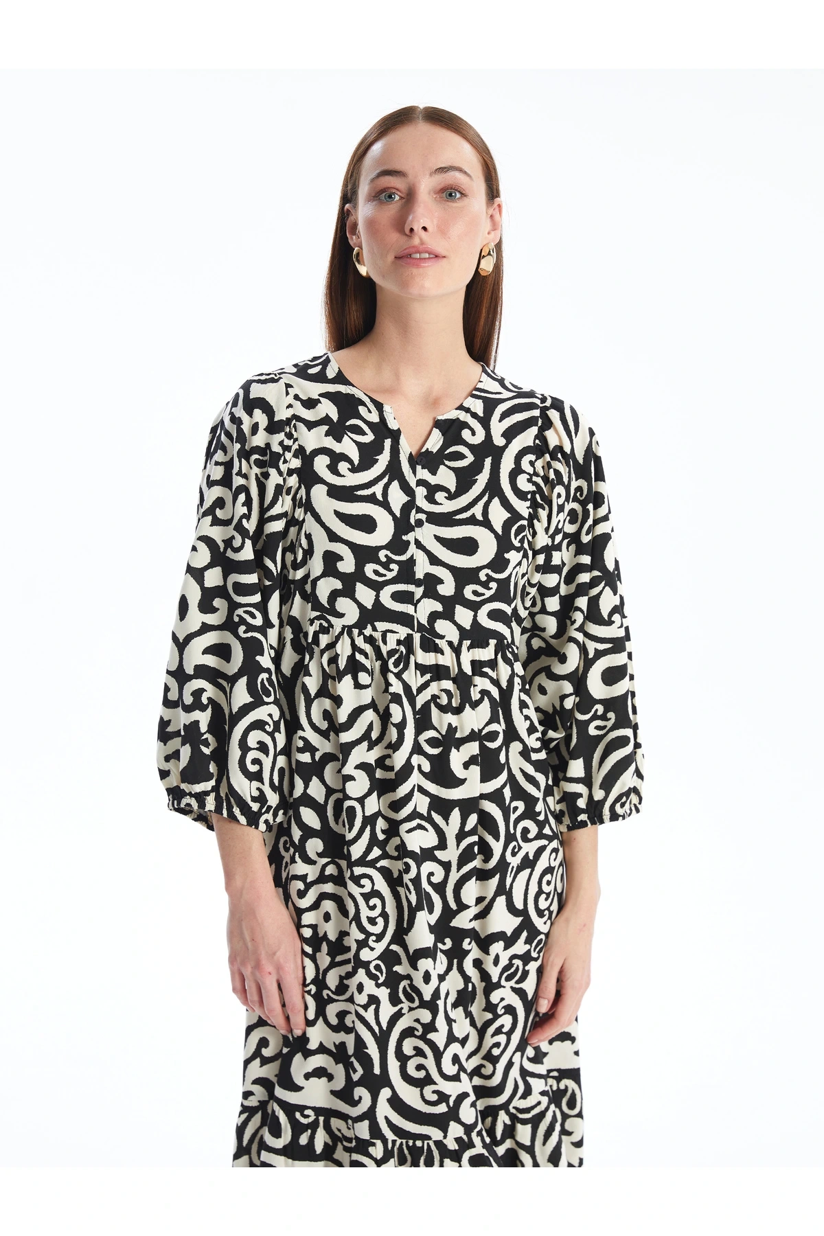 LCWAIKIKI Classic Kaçık Yaka Desenli Balon Kollu Oversize Kadın Elbise