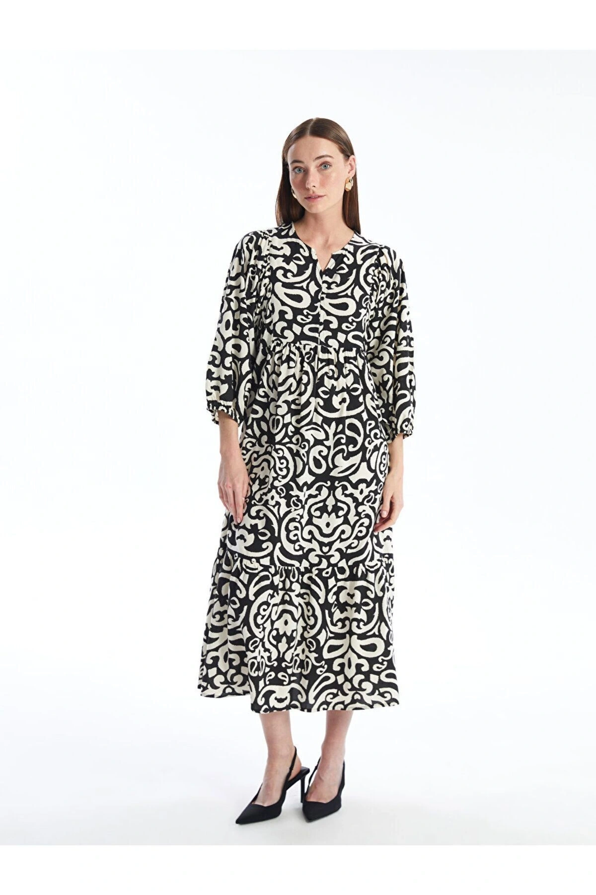 LCW Kaçık Yaka Desenli Balon Kollu Oversize Kadın Elbise