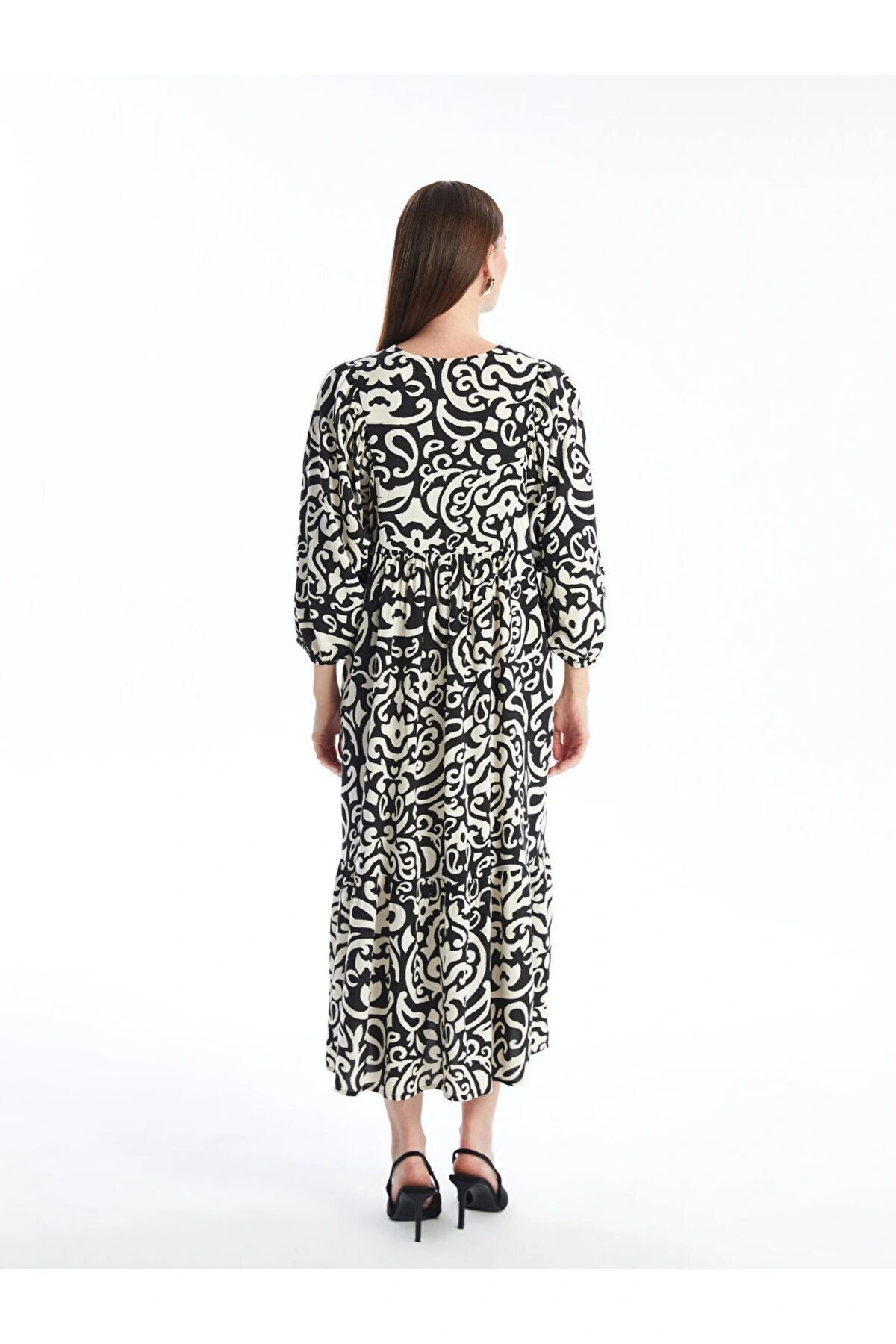 LCW Kaçık Yaka Desenli Balon Kollu Oversize Kadın Elbise