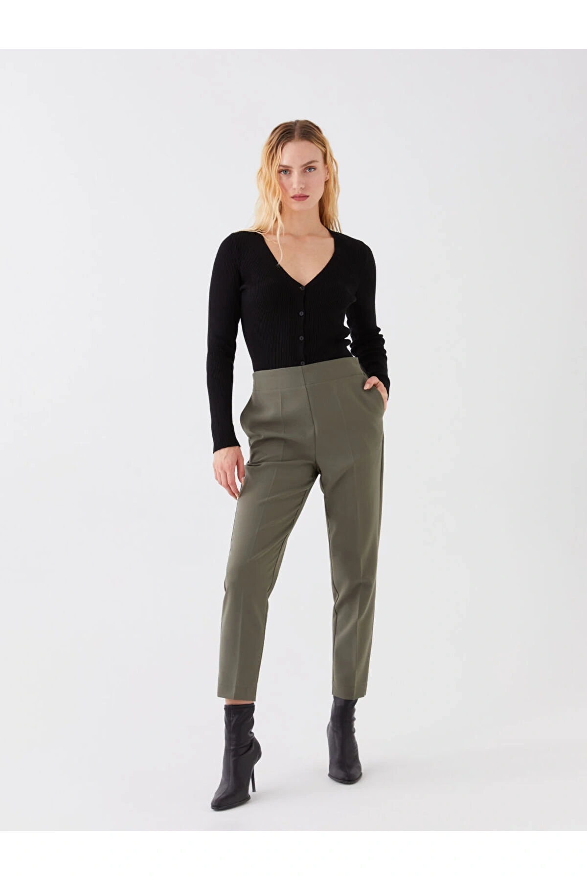 LCWAIKIKI Classic Haki Beli Lastikli Standart Fit Kadın Pantolon