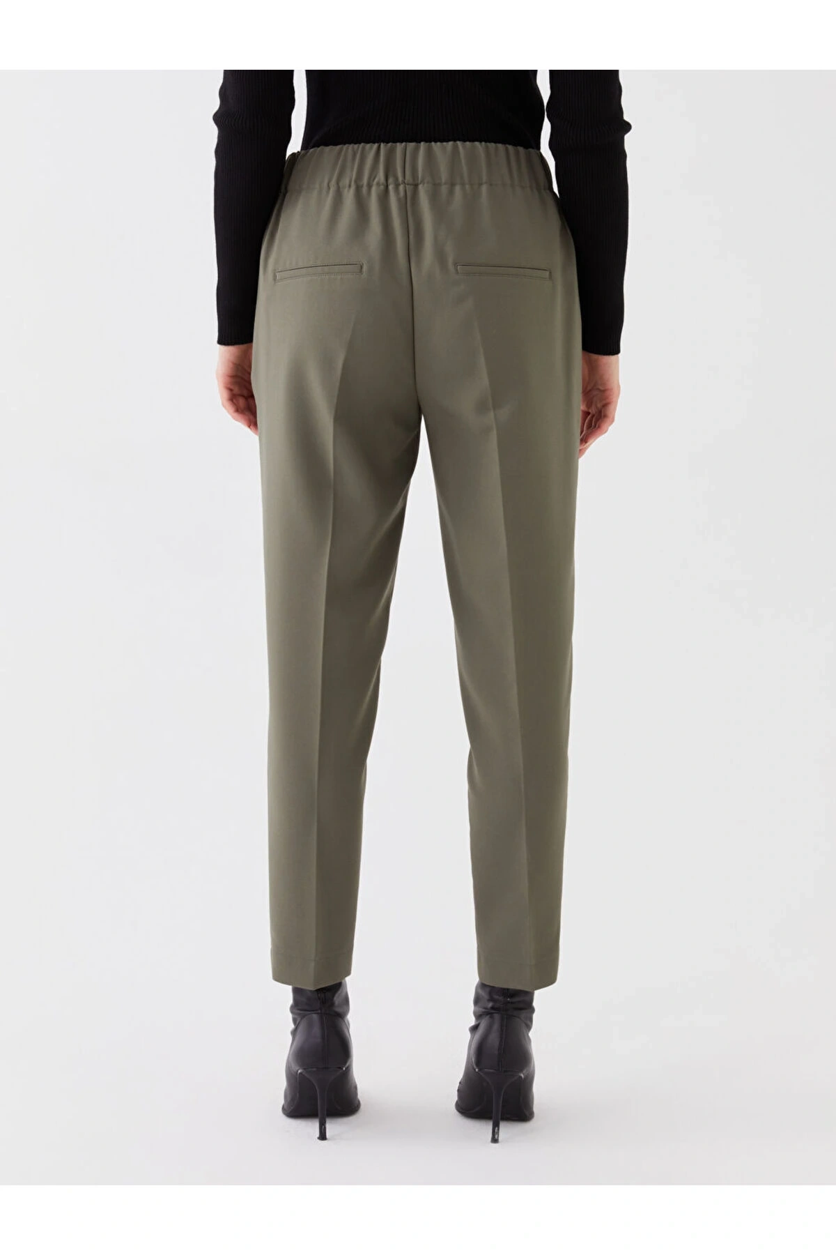 LCWAIKIKI Classic Haki Beli Lastikli Standart Fit Kadın Pantolon
