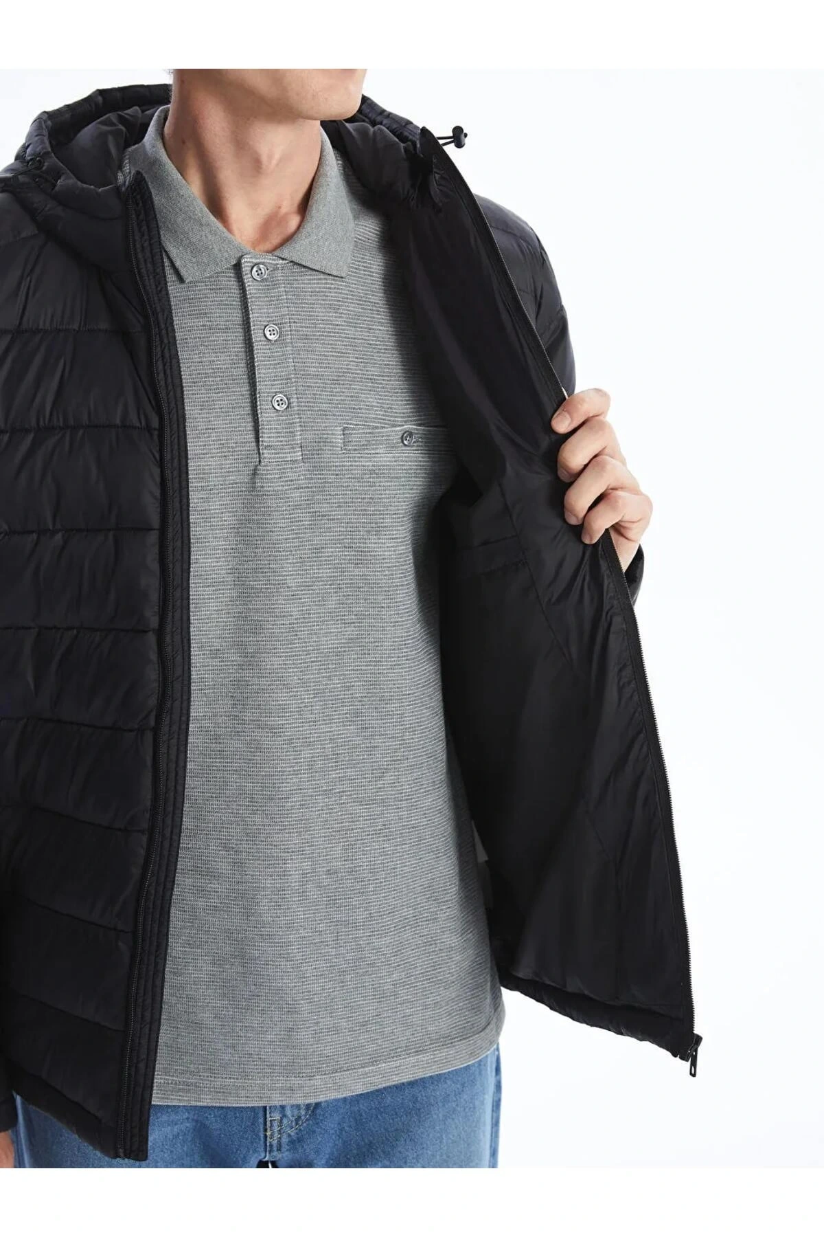 LCWAIKIKI Classic Siyah Standart Kalıp Kapüşonlu Erkek Şişme Mont