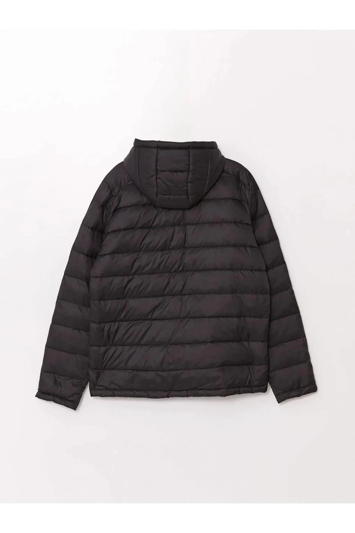 LCWAIKIKI Classic Siyah Standart Kalıp Kapüşonlu Erkek Şişme Mont