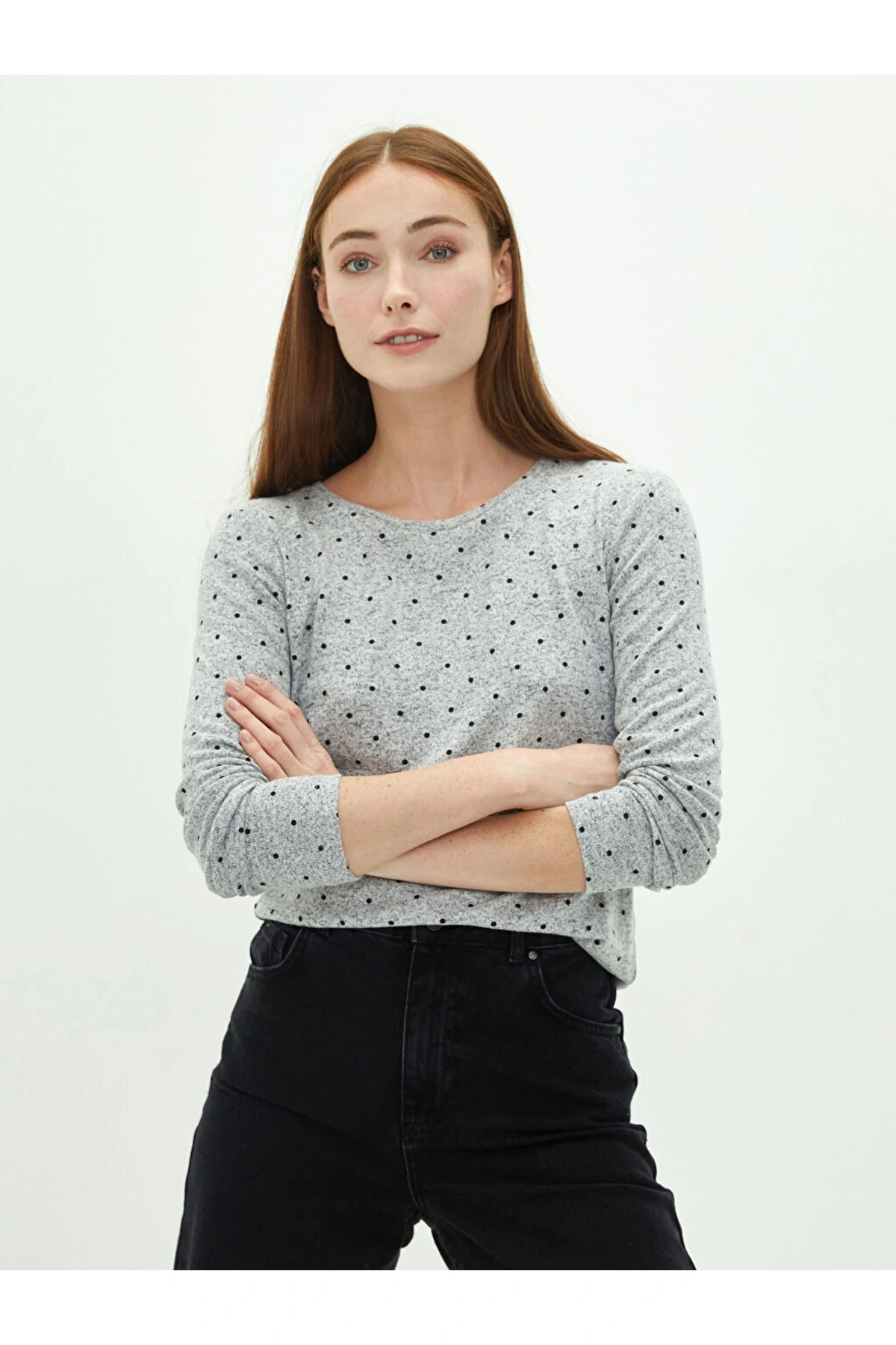 Bisiklet Yaka Puantiyeli Uzun Kollu Kadın Tişört