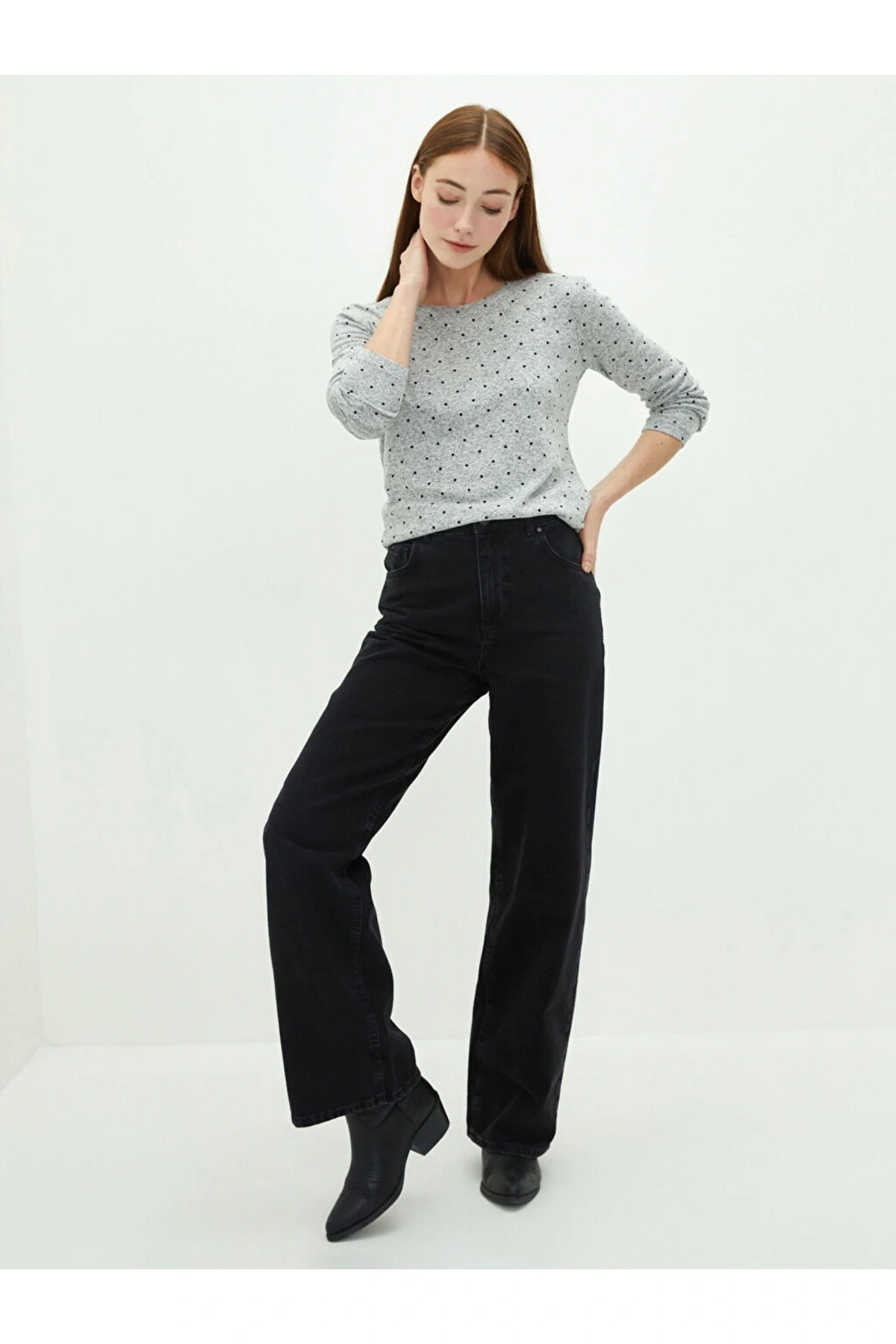 Bisiklet Yaka Puantiyeli Uzun Kollu Kadın Tişört