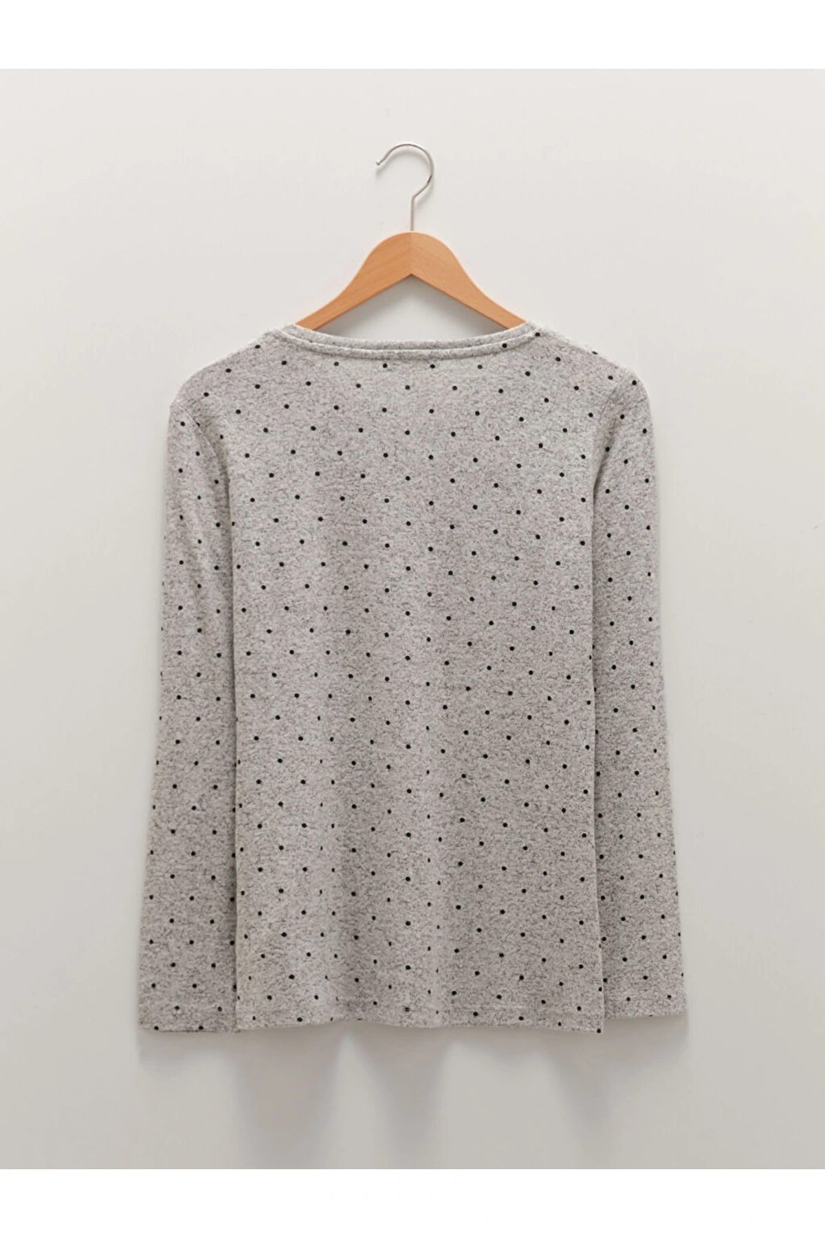 Bisiklet Yaka Puantiyeli Uzun Kollu Kadın Tişört