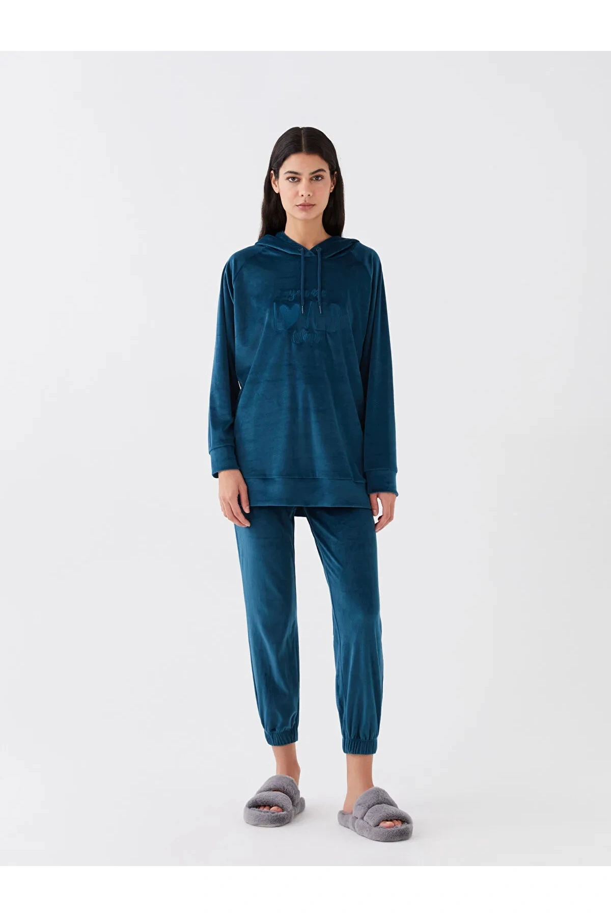 DREAM Kapüşonlu Nakışlı Uzun Kollu Kadife Kadın Pijama Üst Sweatshirt