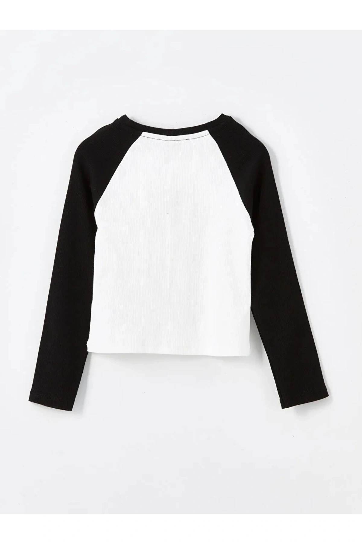 LCW Kids Yeni Siyah Bisiklet Yaka Nakışlı Uzun Kollu Kız Çocuk Crop Tişört