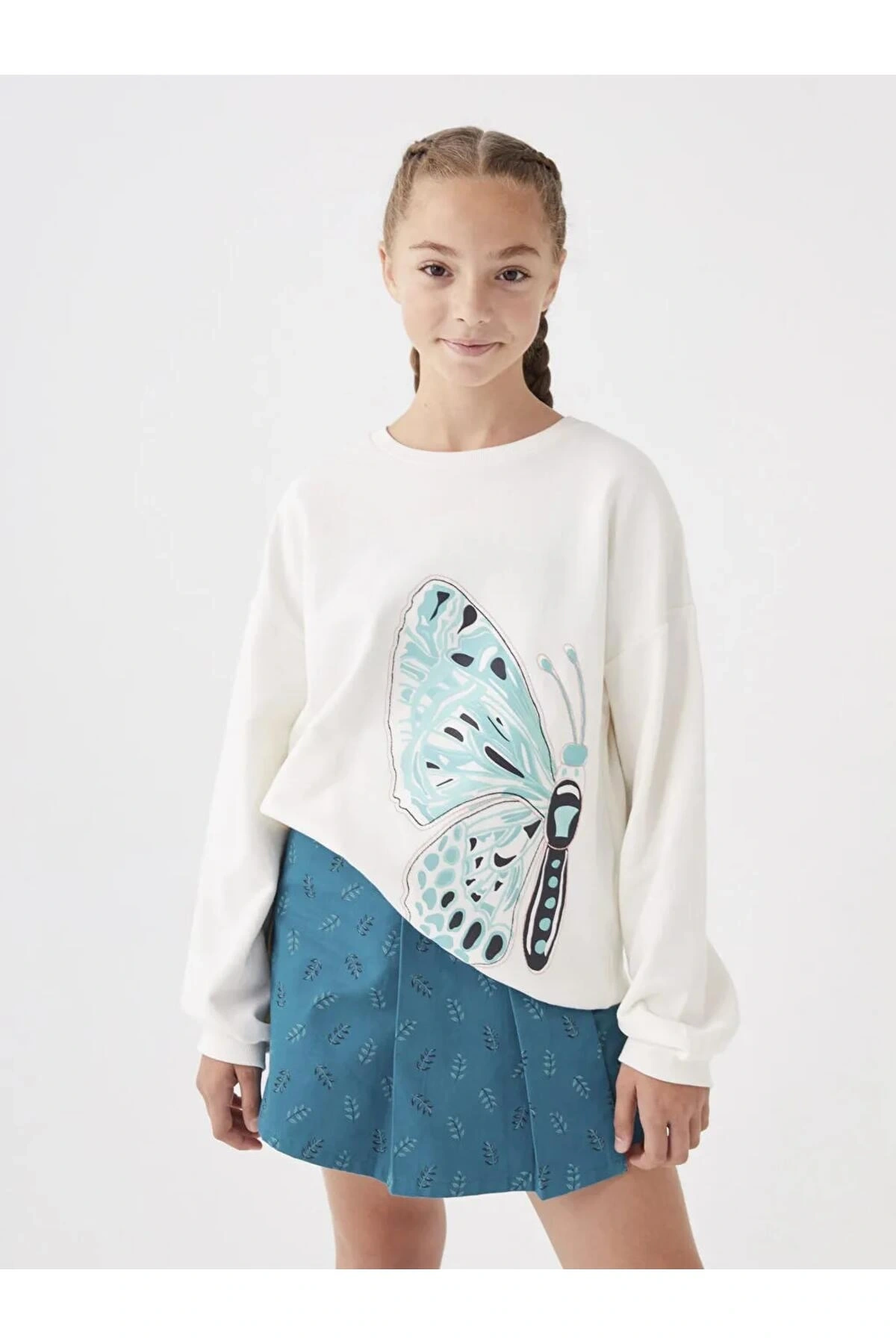 LCW Kids Ekru Bisiklet Yaka Baskılı Uzun Kollu Kız Çocuk Sweatshirt