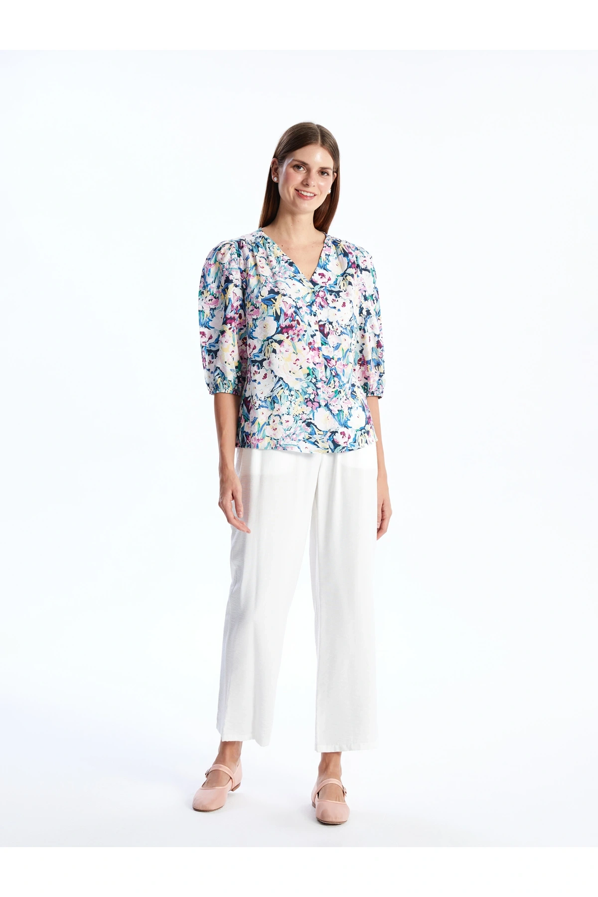 V Yaka Çiçekli Kadın Bluz
