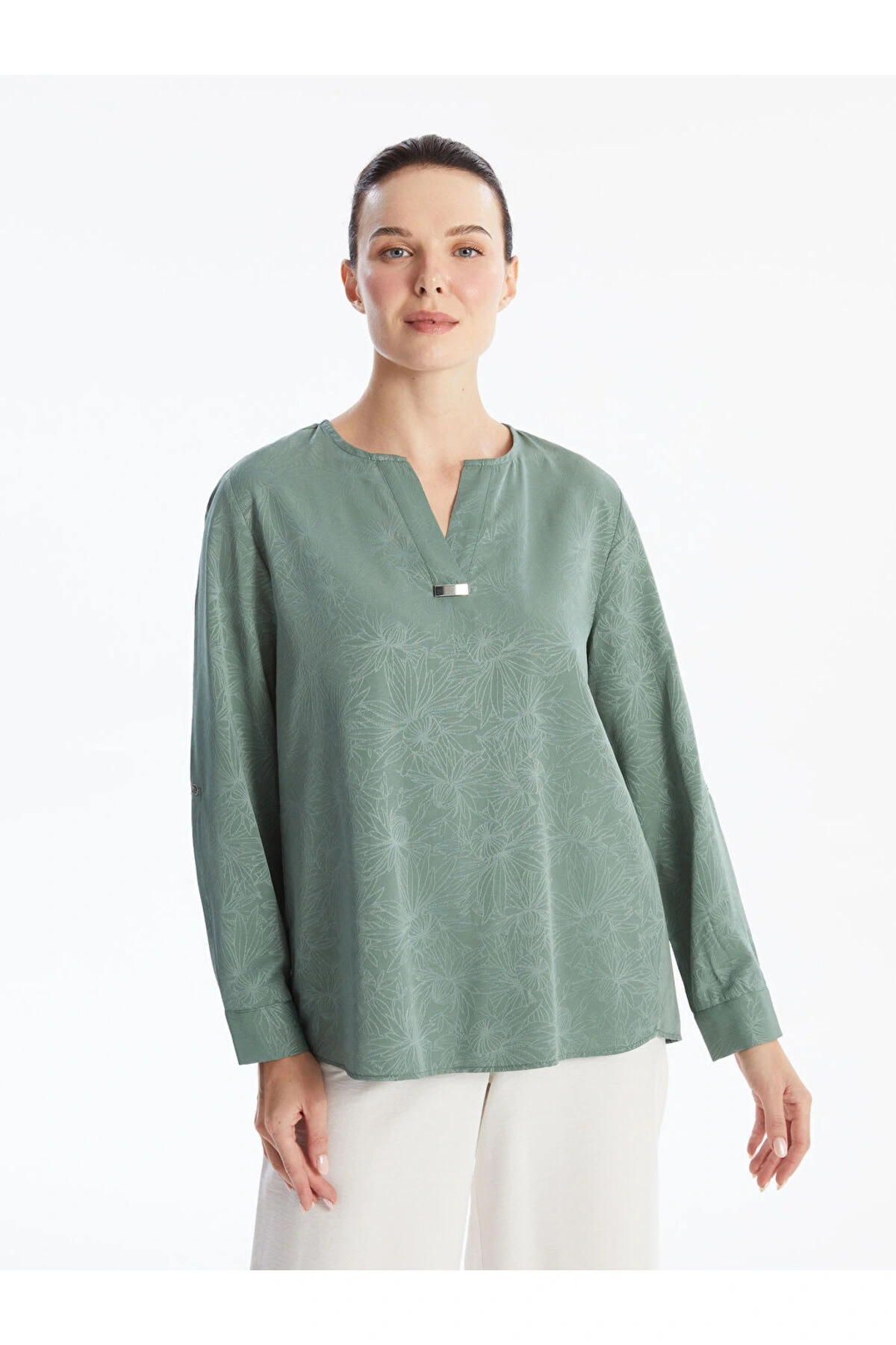 V Yaka Çiçekli Uzun Kollu Kadın Bluz