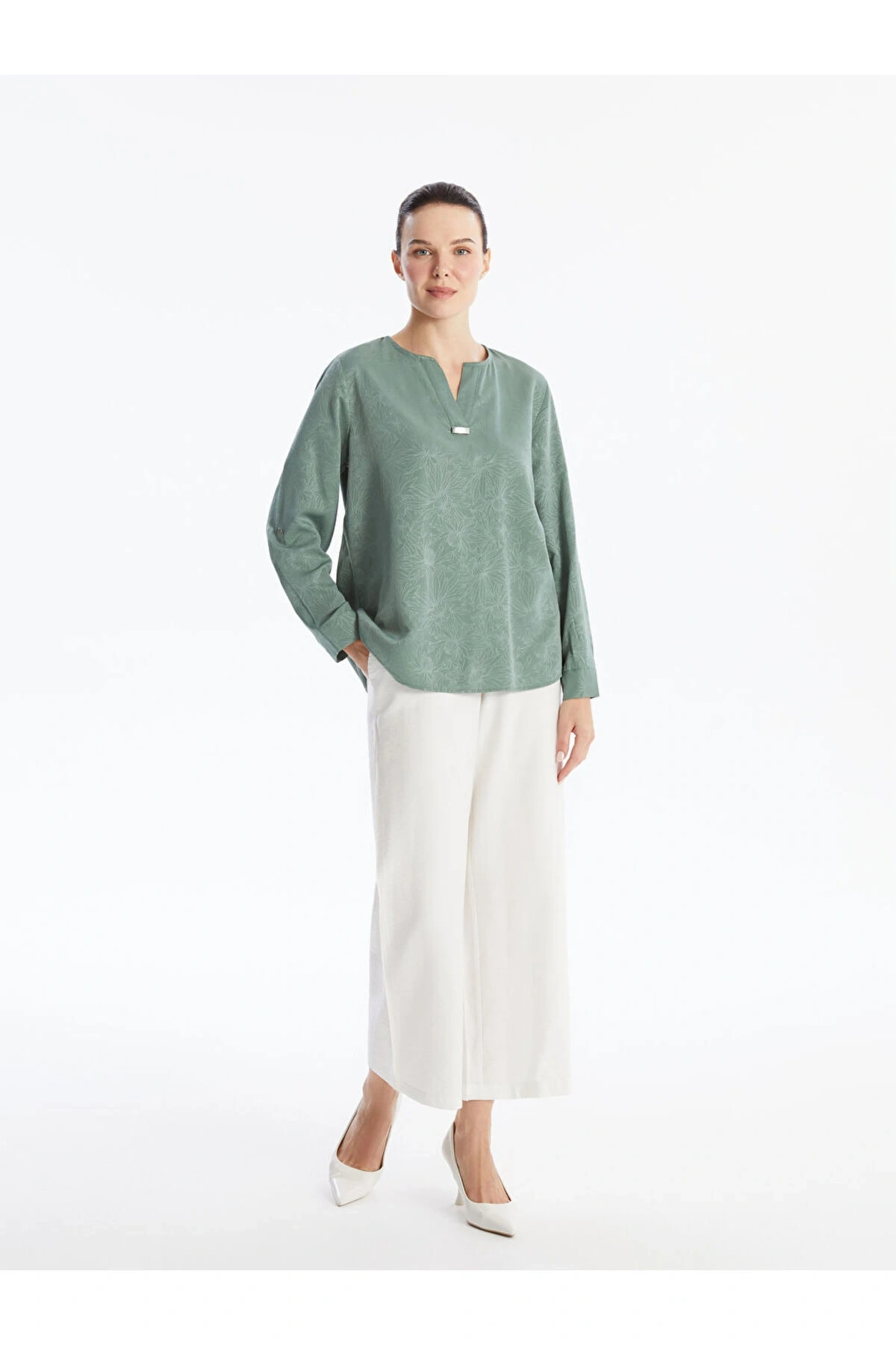 V Yaka Çiçekli Uzun Kollu Kadın Bluz