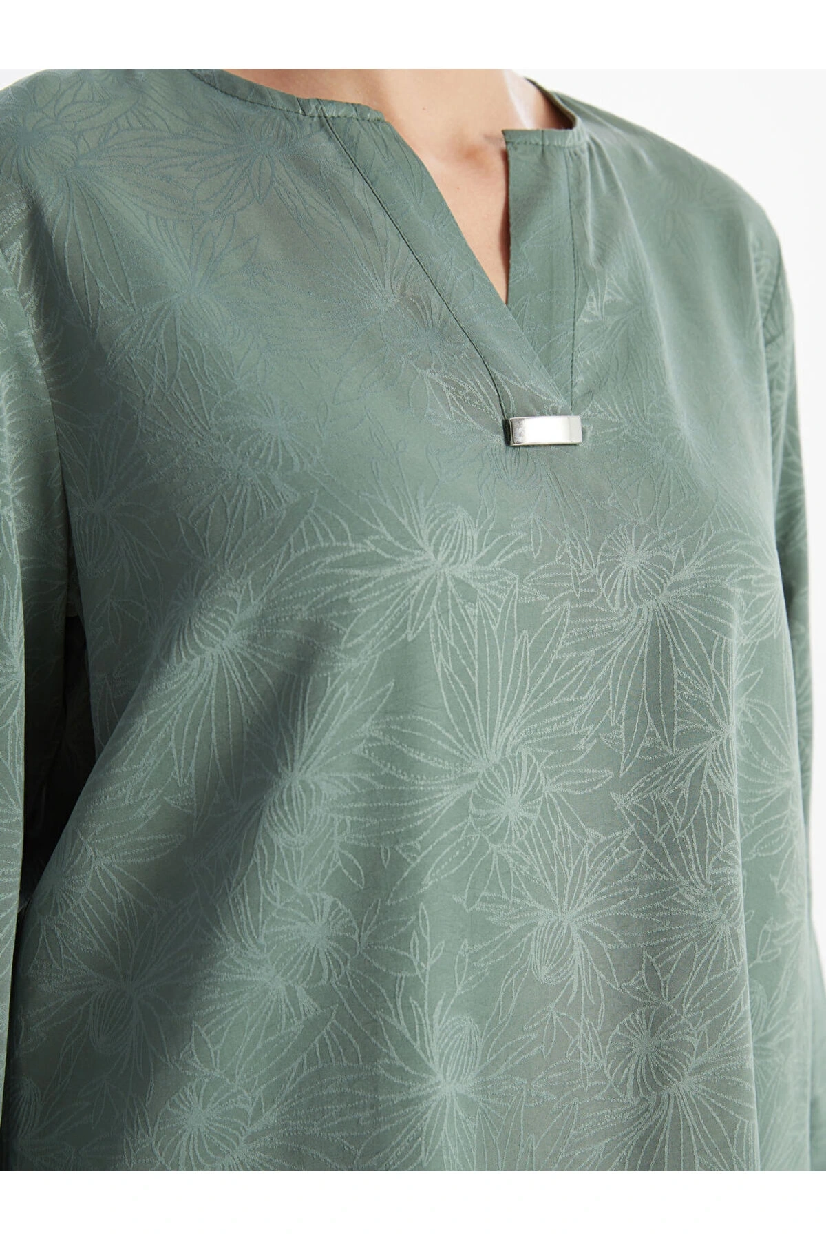 V Yaka Çiçekli Uzun Kollu Kadın Bluz