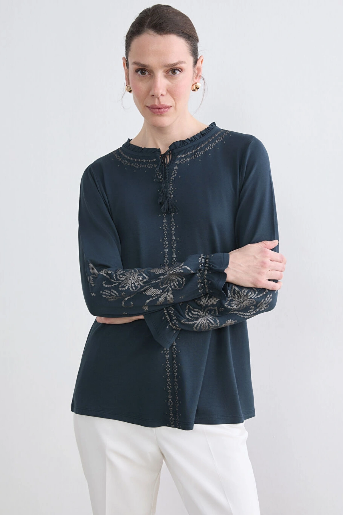 LCW Grace Lacivert Bağlama Yaka Fırfırlı Desenli Bluz