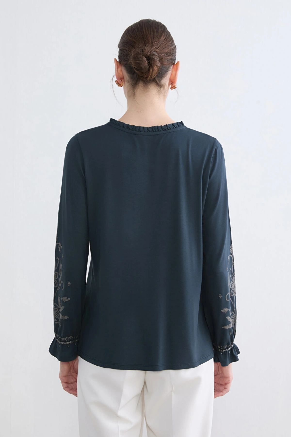 LCW Grace Lacivert Bağlama Yaka Fırfırlı Desenli Bluz