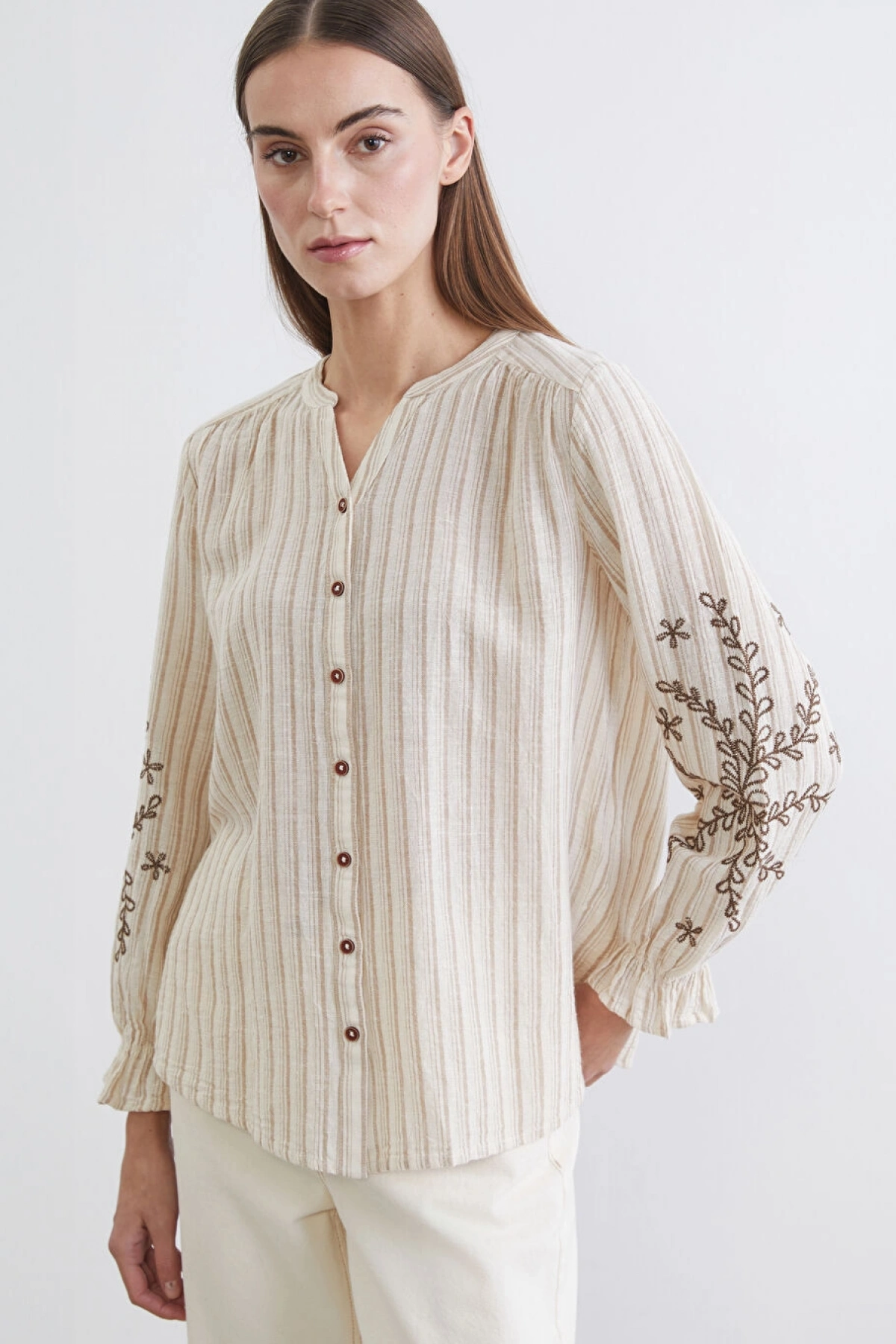 LCW Grace Kahverengi Kaçık Yaka Çizgili Keten Karışımlı Kadın Gömlek