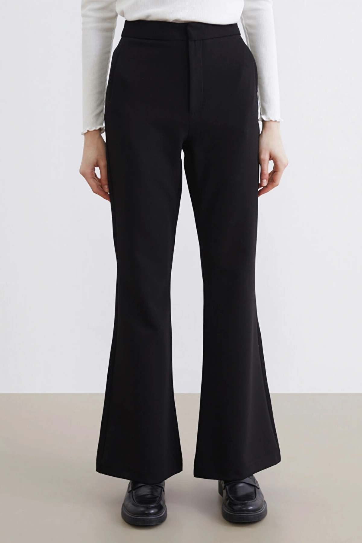 LCW Modest Siyah Beli Lastikli Ispanyol Paça Kadın Pantolon