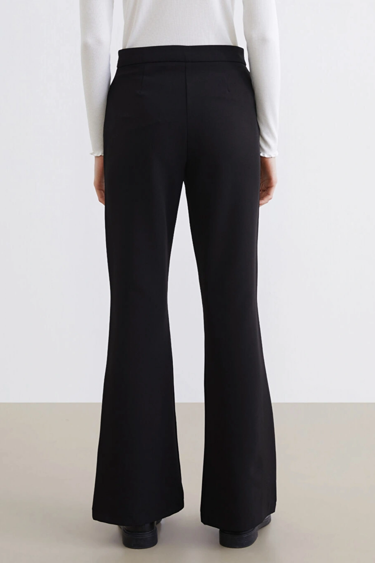 LCW Modest Siyah Beli Lastikli Ispanyol Paça Kadın Pantolon