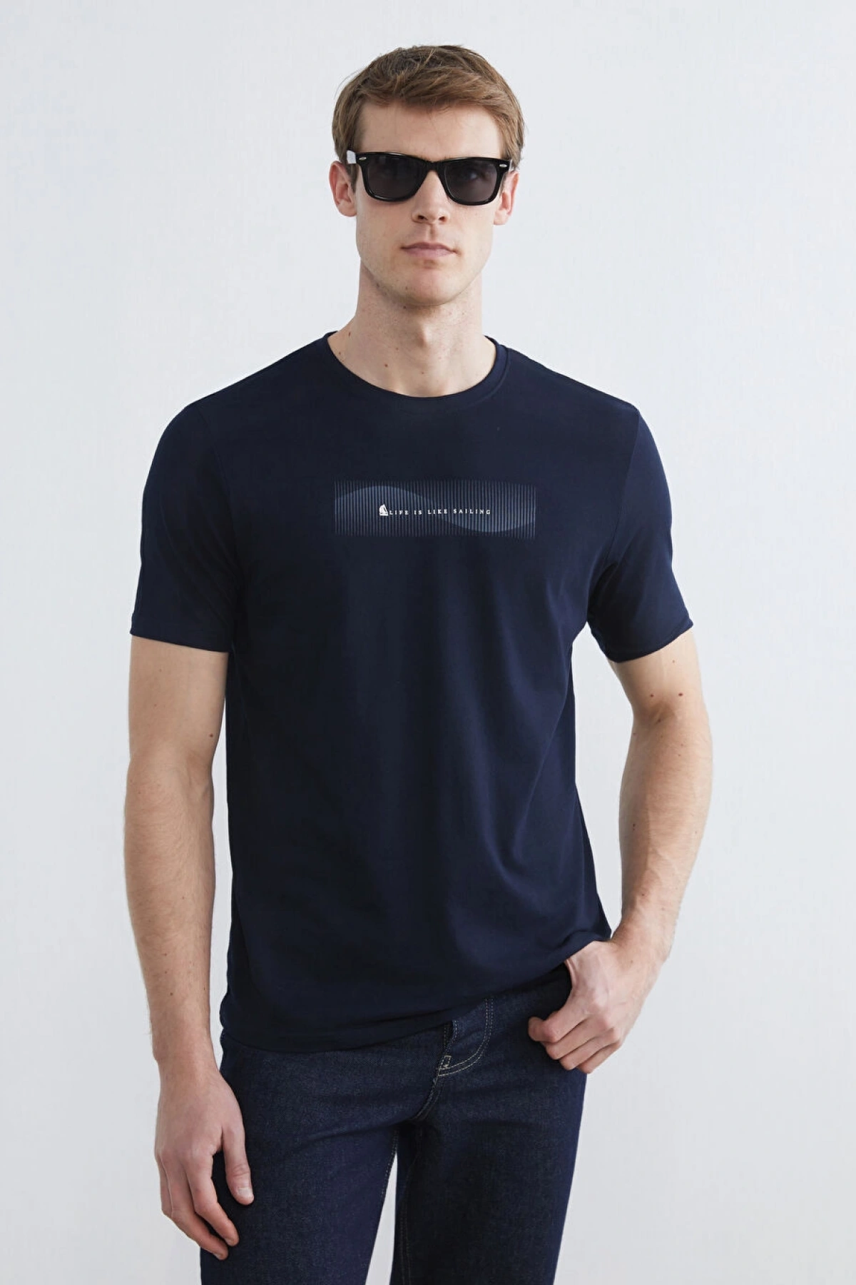 CWAIKIKI Classic Lacivert Bisiklet Yaka Baskılı Penye Erkek Tişör