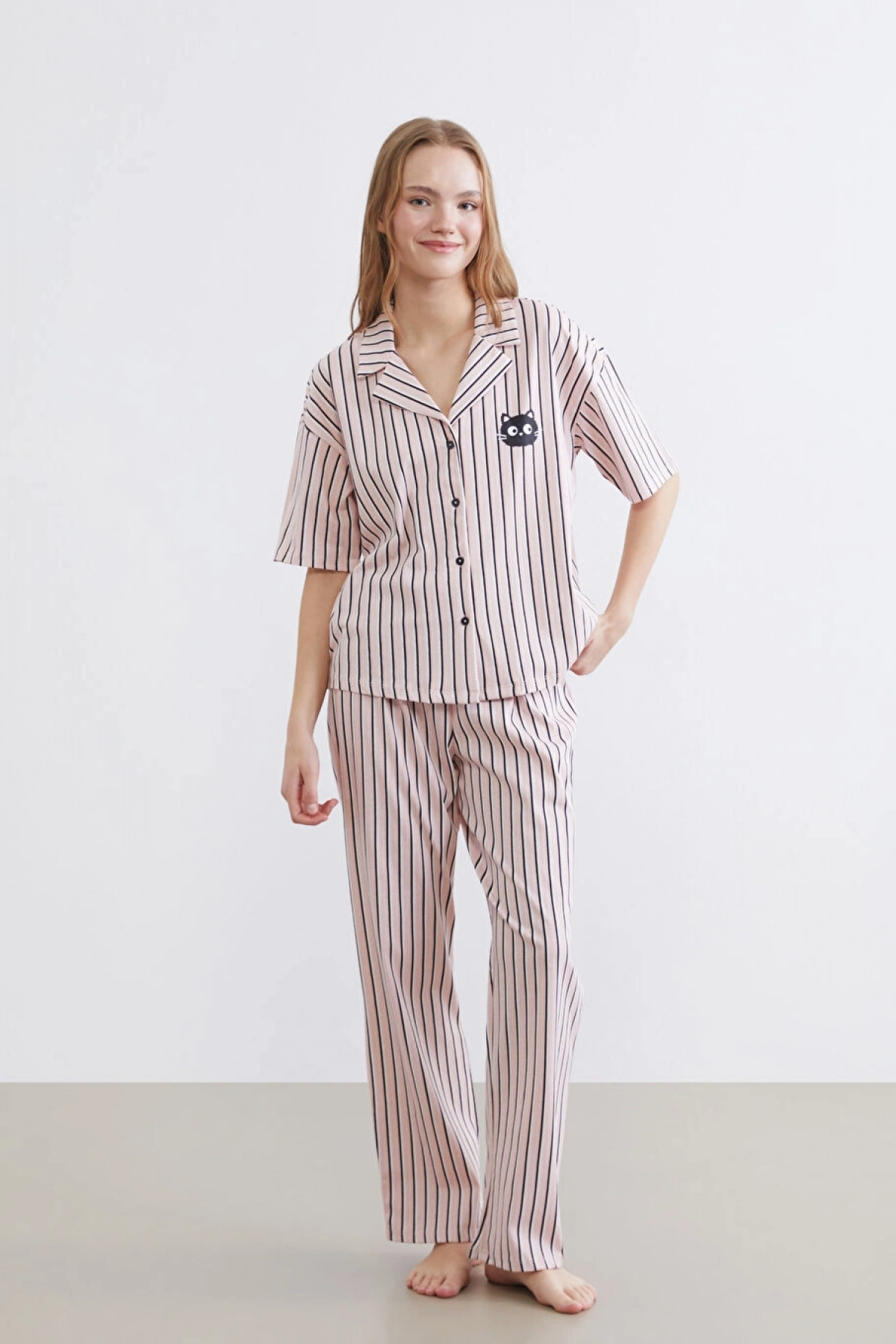 LCW Young Pembe Gömlek Yaka Çizgili Kadın Pijama Takım