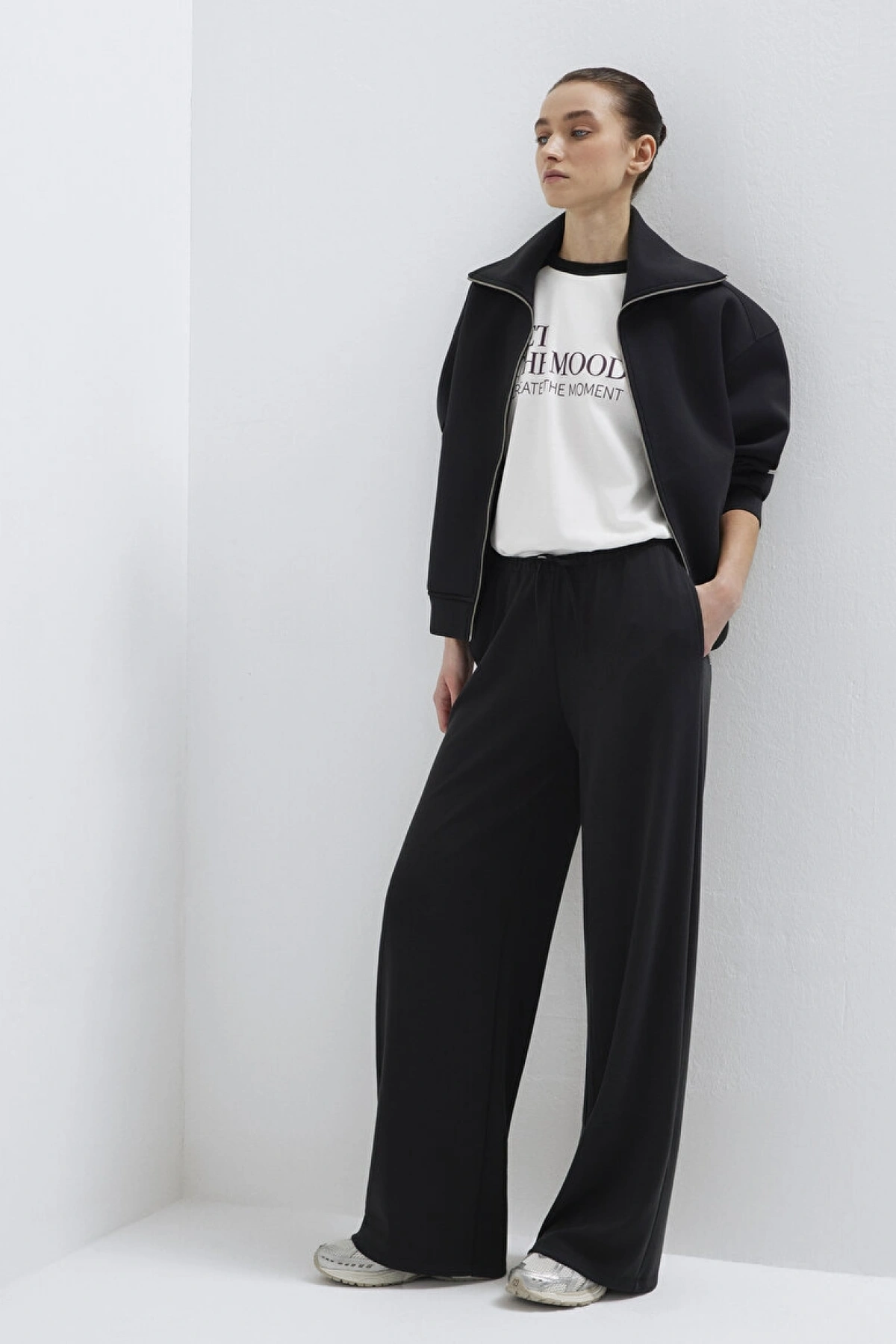 Geniş Paça Siyah Eşofman Altı