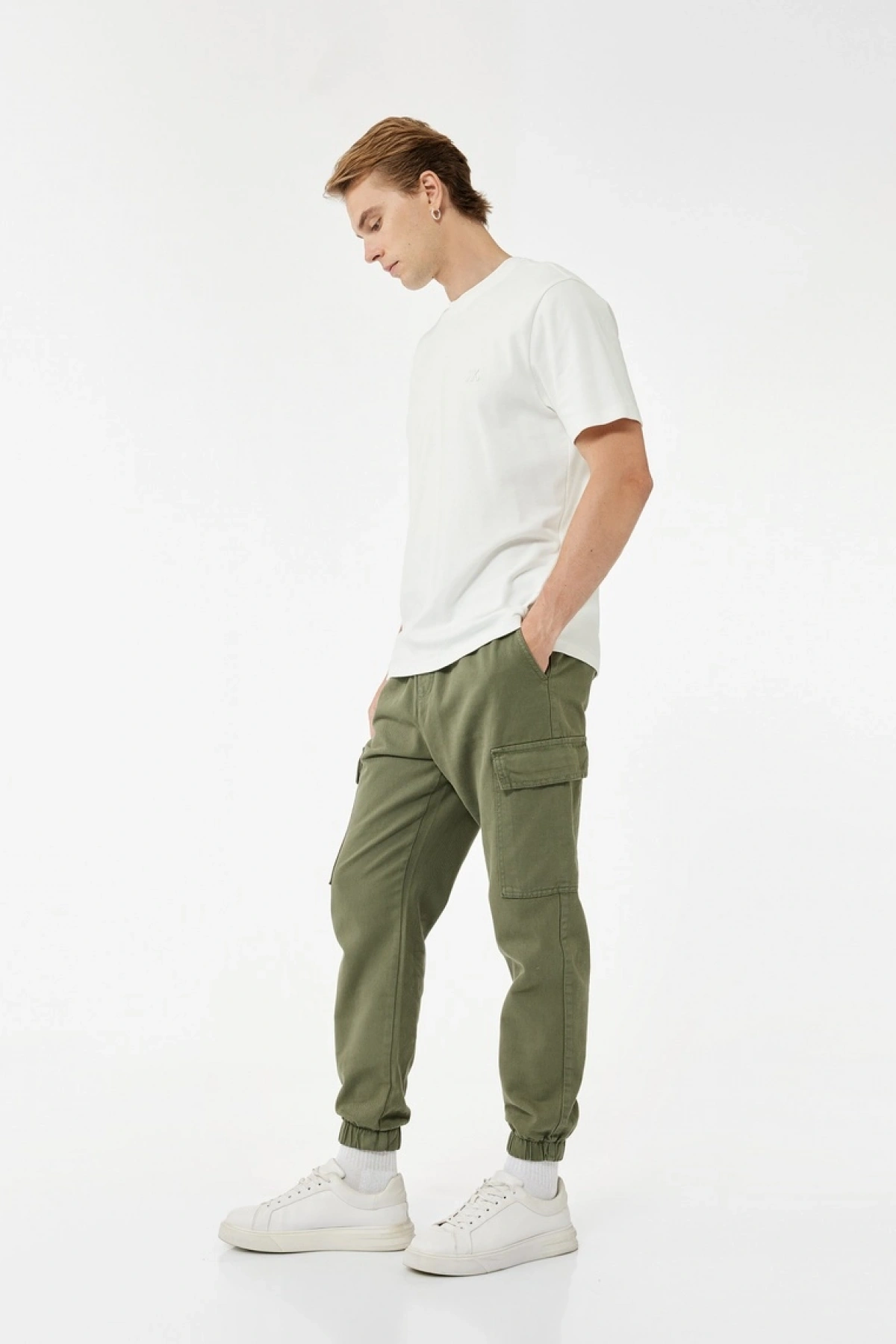 Beli Bağcıklı Kargo Cep Detaylı Pamuklu Rahat Kesim Gabardin Jogger Pantolon