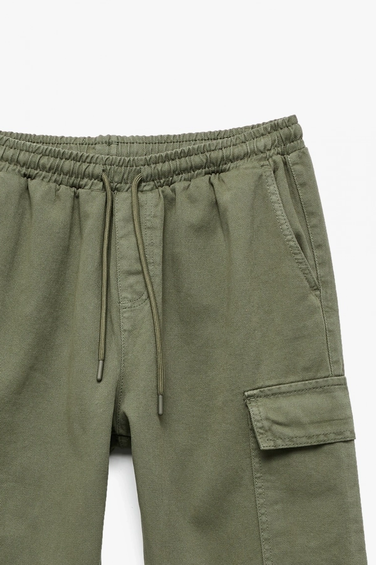 Beli Bağcıklı Kargo Cep Detaylı Pamuklu Rahat Kesim Gabardin Jogger Pantolon