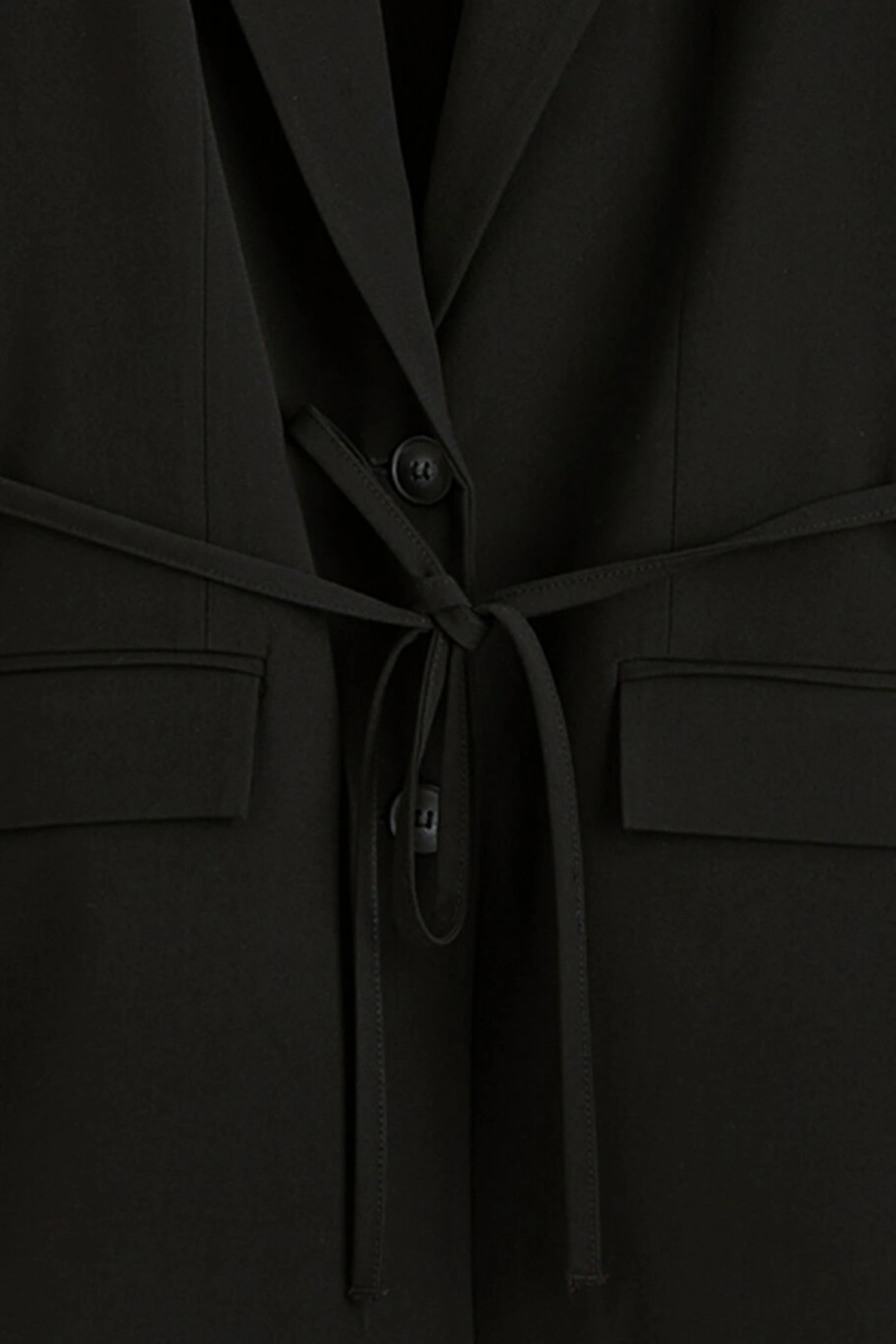 LCWAIKIKI Classic Siyah Beli Kuşaklı Kadın Blazer Ceket