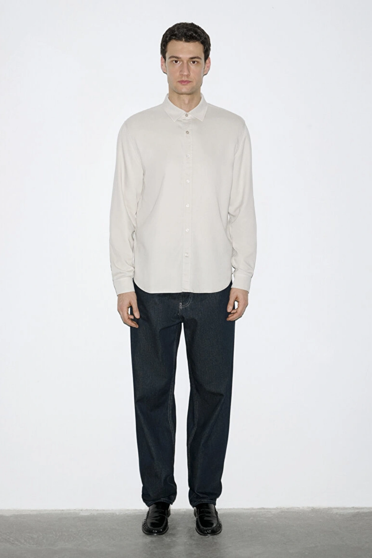 Mavi nin erkek koleksiyonundan Bej Gömlek.