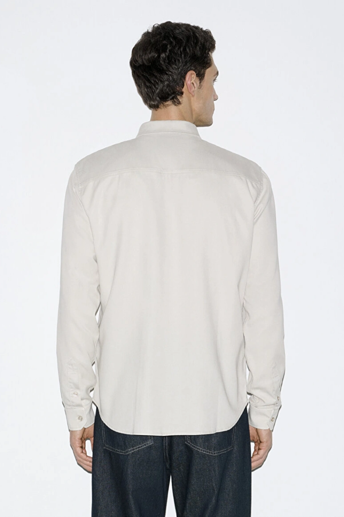 Mavi nin erkek koleksiyonundan Bej Gömlek.