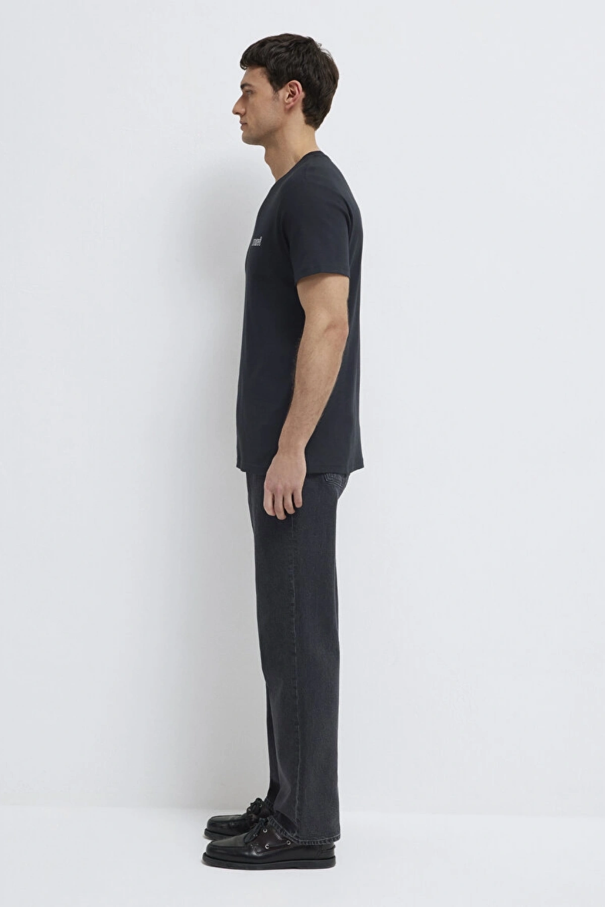 Mavi Logo Baskılı Siyah İnterlok Tişört