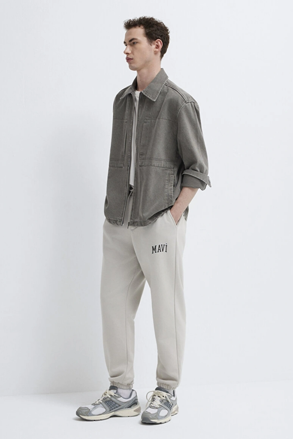 Mavi Logo Baskılı Gri Eşofman Altı