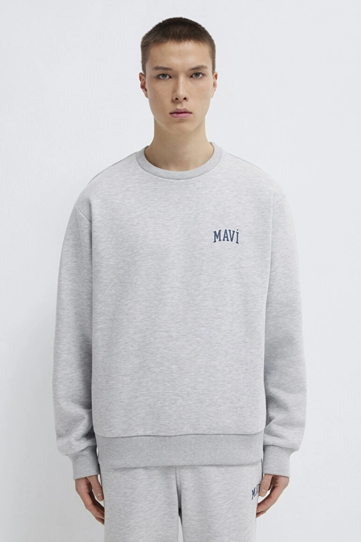 Mavi Logo Baskılı Gri Sweatshirt