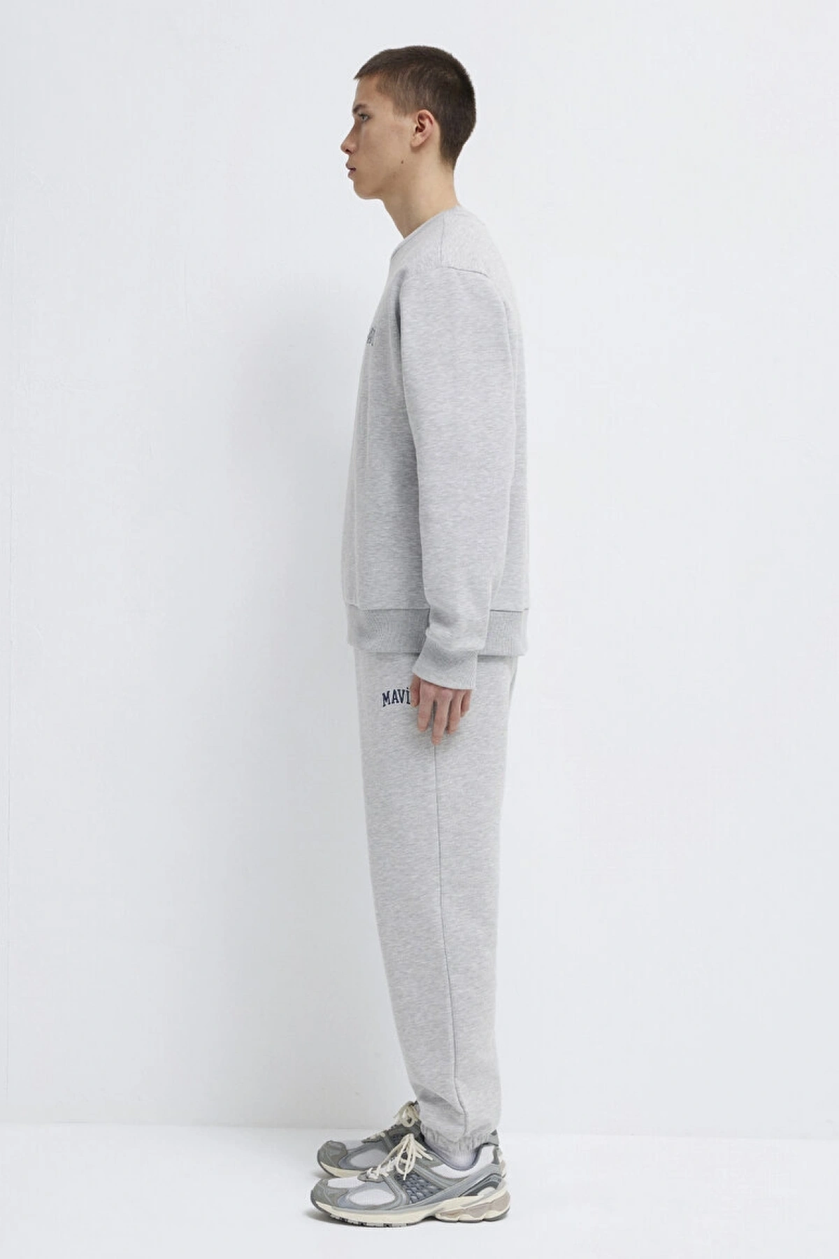 Mavi Logo Baskılı Gri Sweatshirt