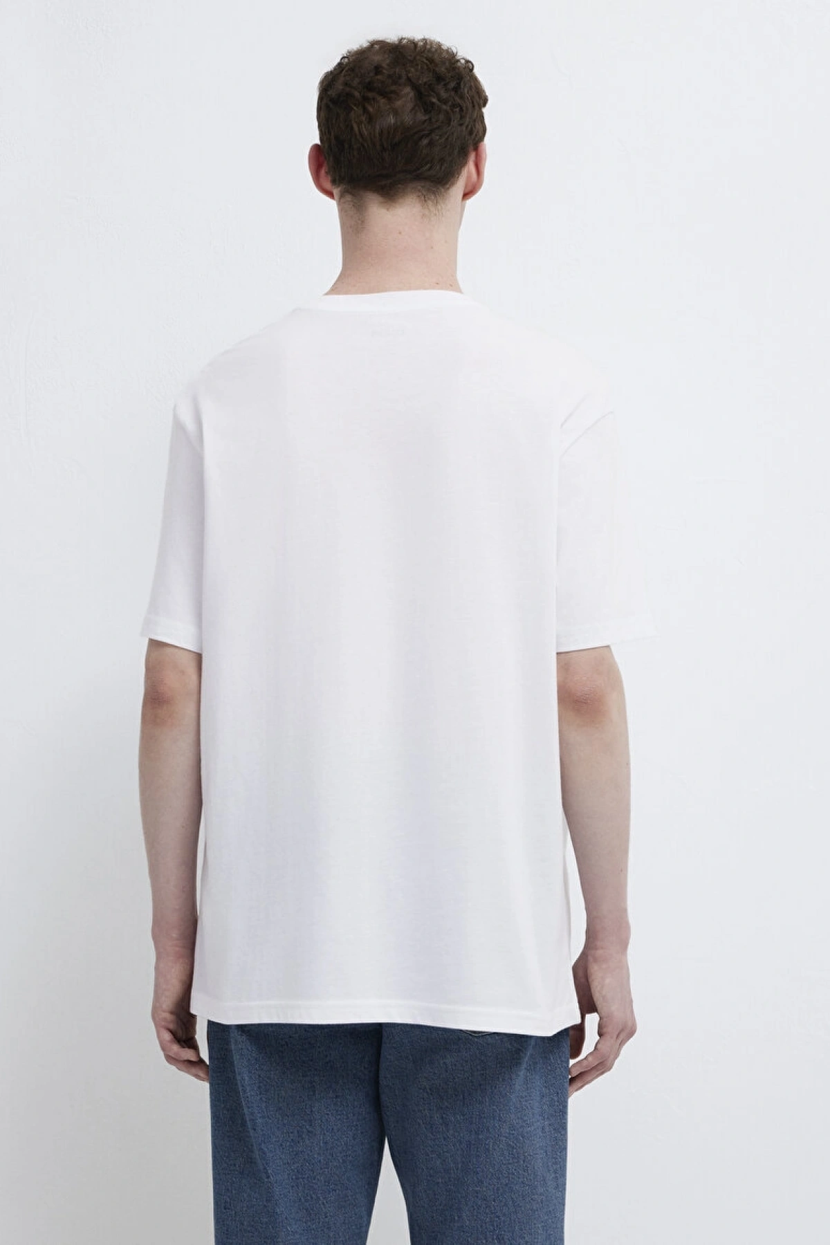 Mavi Baskılı Beyaz Tişört