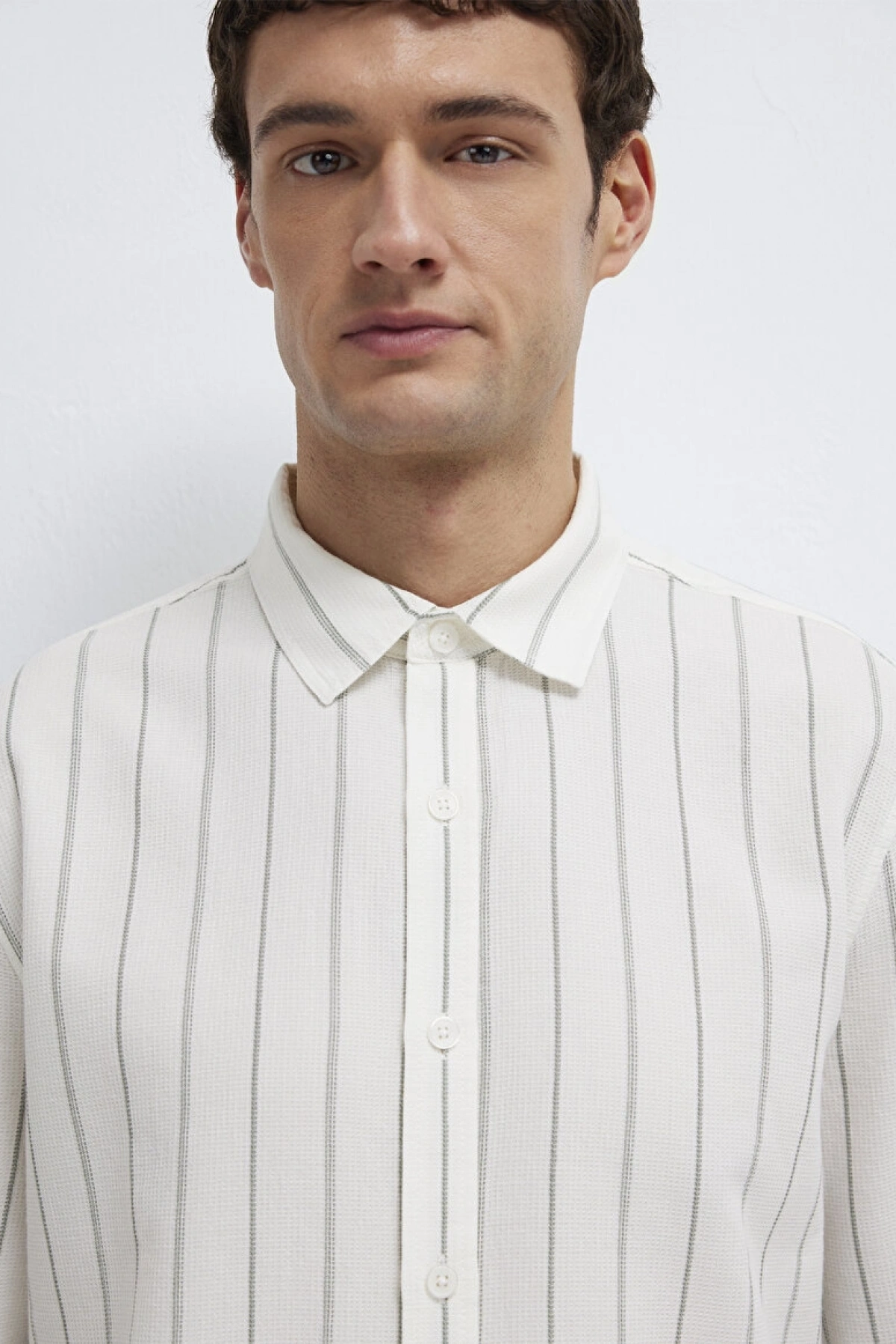 Haki Çizgili Ekru Gömlek